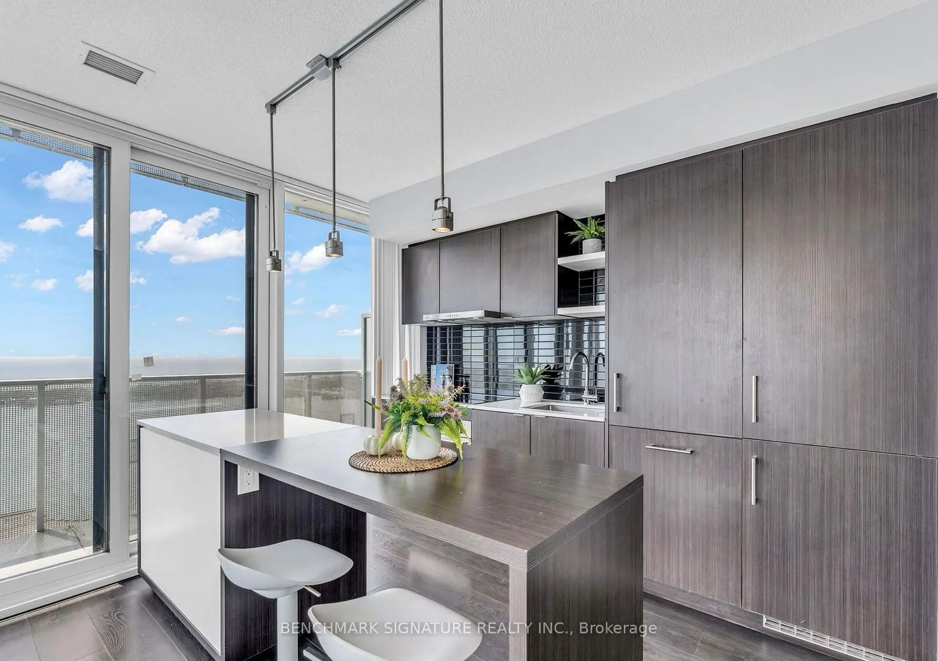 Photo 14 of Unit 6007, 88 Harbour Street, Toronto, Waterfront Communities — HOMEH