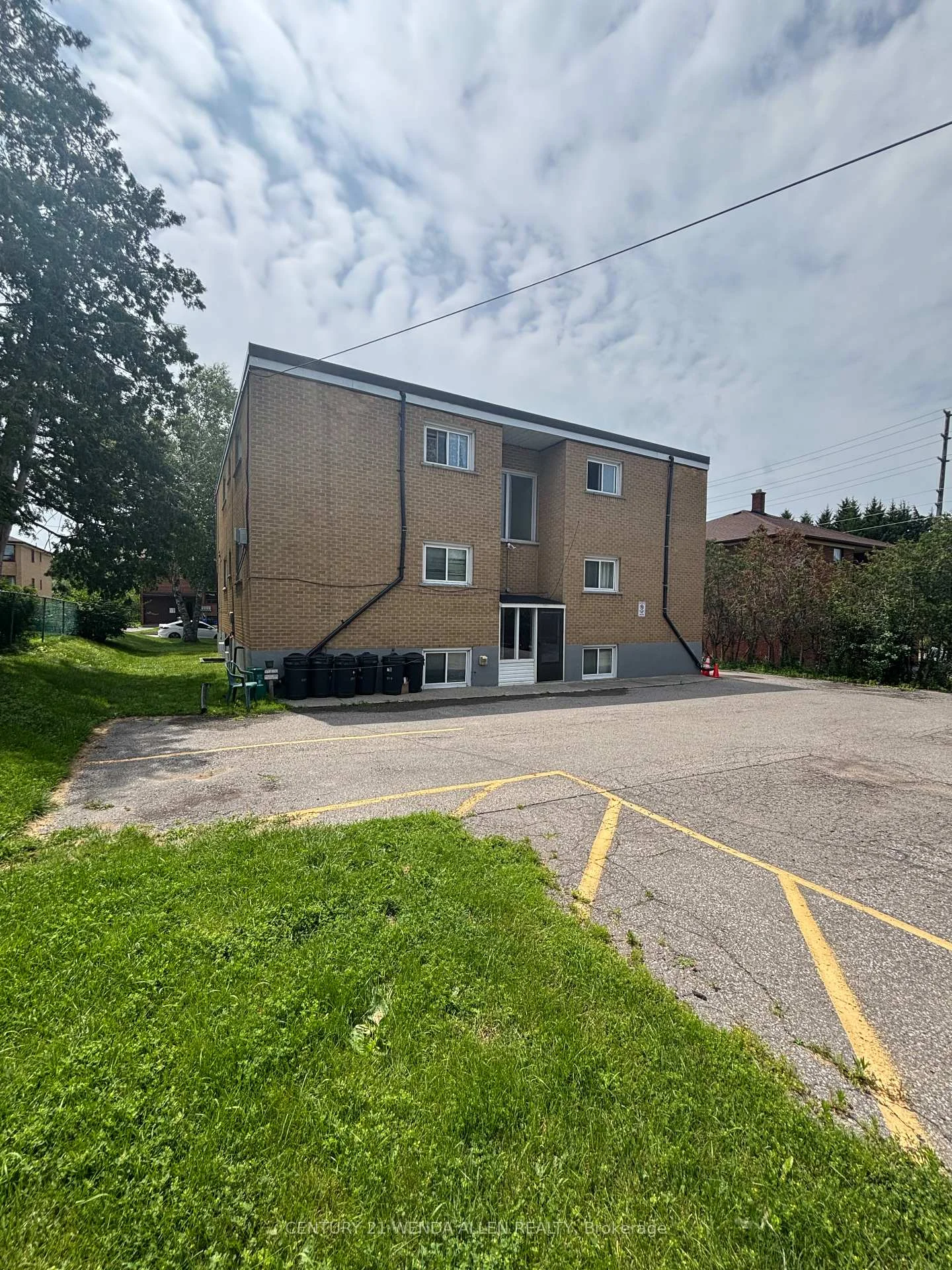 Photo 12 of 558 Lansdowne Drive, Oshawa, Eastdale — HOMEH
