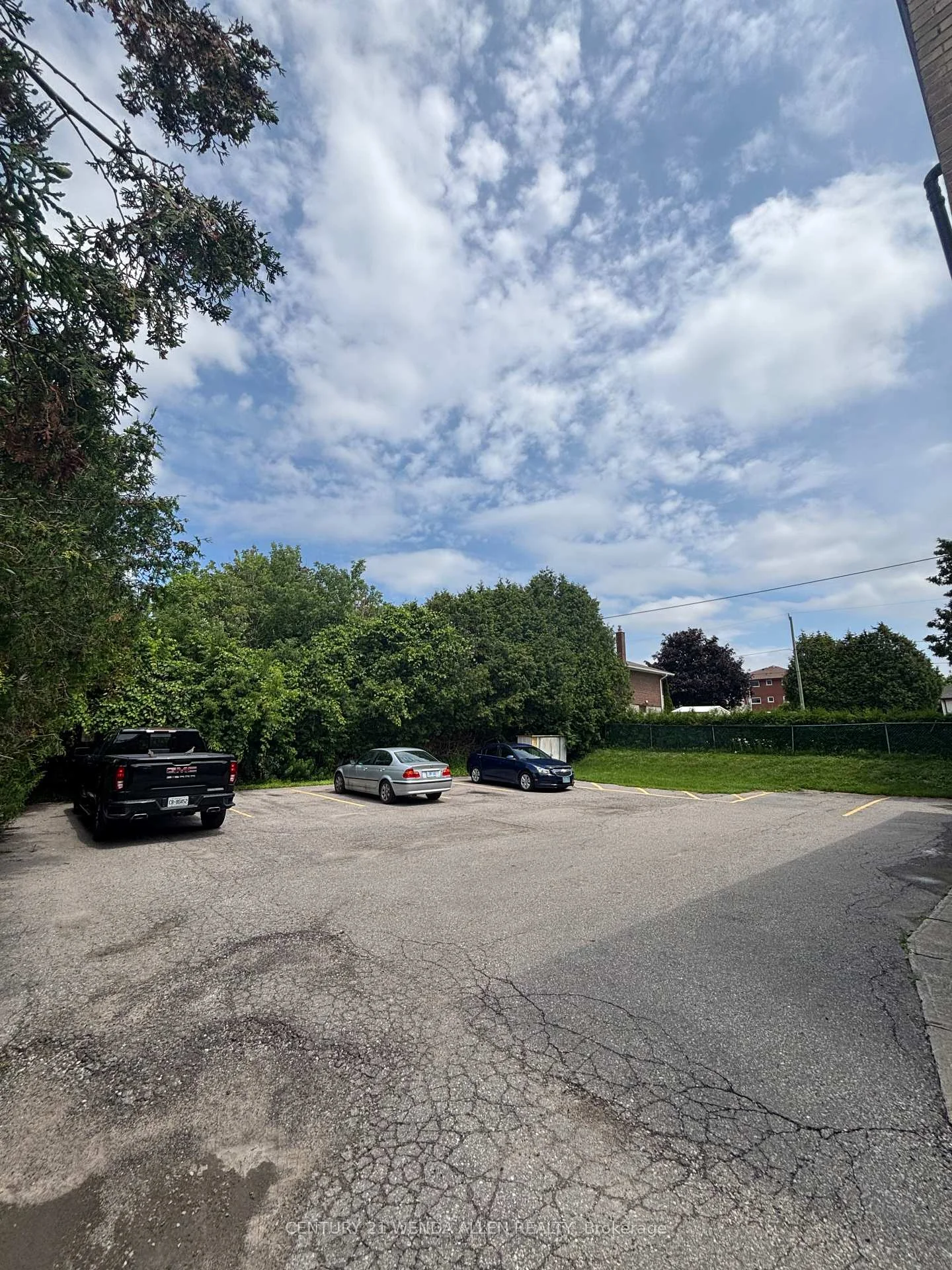 Photo 14 of 558 Lansdowne Drive, Oshawa, Eastdale — HOMEH