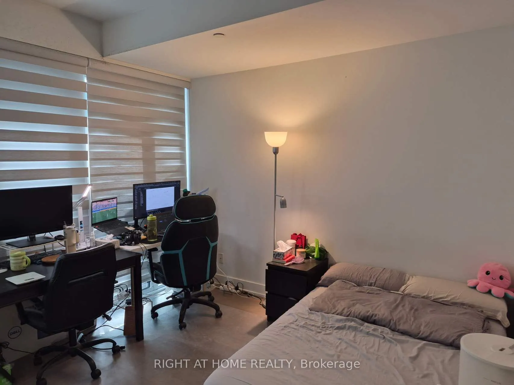 Photo 5 of Unit 2002, 7 Grenville Street, Toronto, Bay Street Corridor — HOMEH