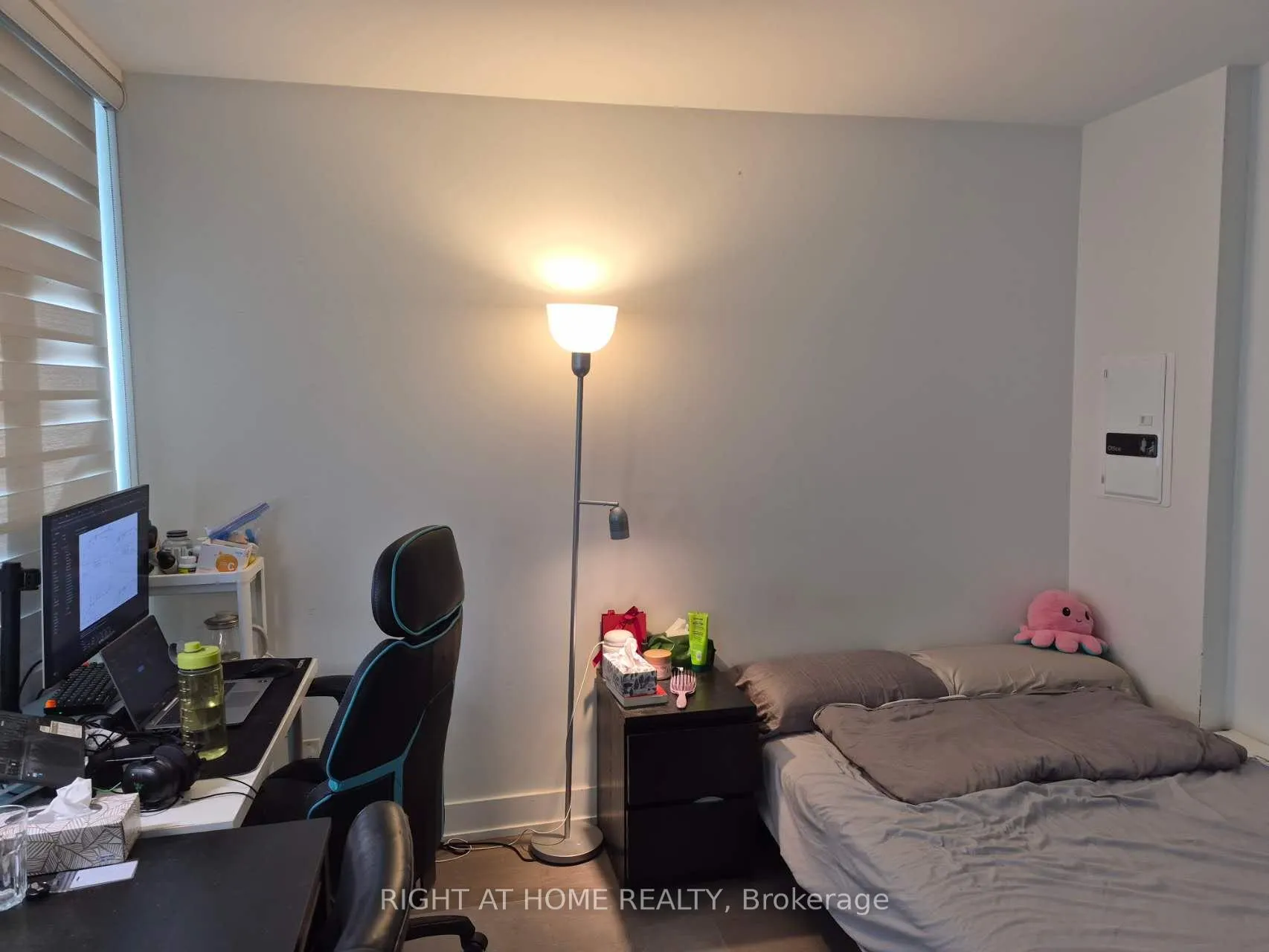 Photo 7 of Unit 2002, 7 Grenville Street, Toronto, Bay Street Corridor — HOMEH