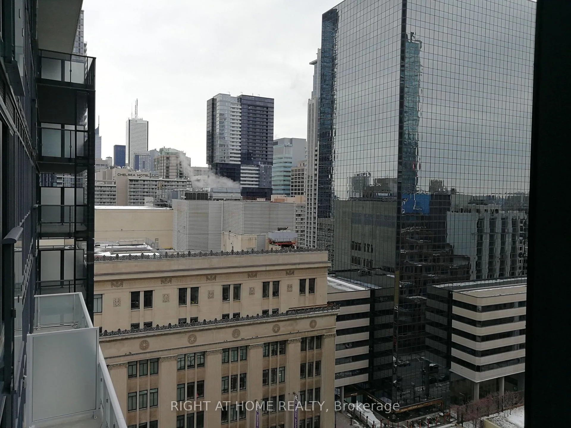 Photo 15 of Unit 2002, 7 Grenville Street, Toronto, Bay Street Corridor — HOMEH