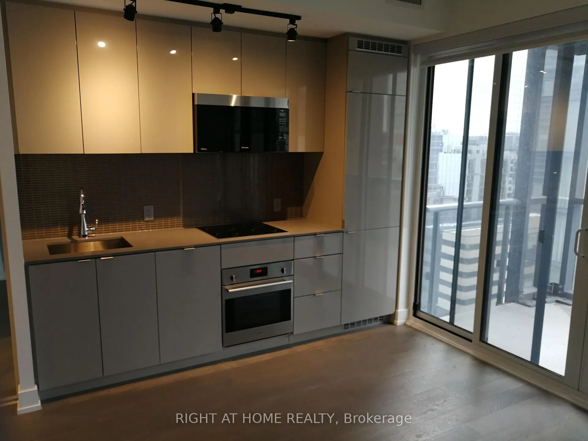 Photo 18 of Unit 2002, 7 Grenville Street, Toronto, Bay Street Corridor — HOMEH