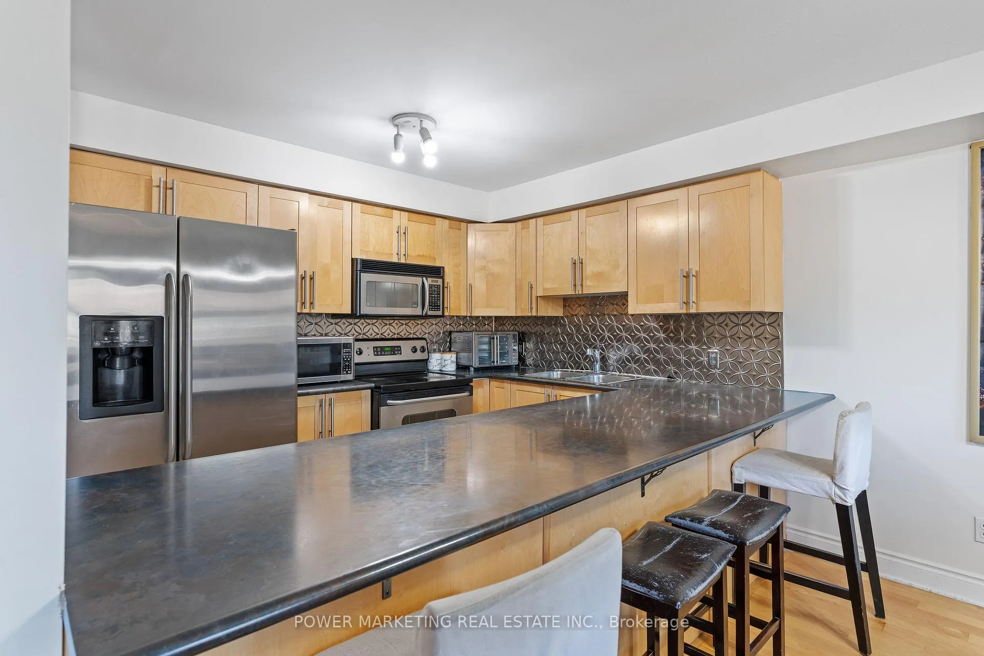 Photo 10 of 253 Parkin Circle, Ottawa, Blossom Park/Kemp Park/Findlay Creek — HOMEH