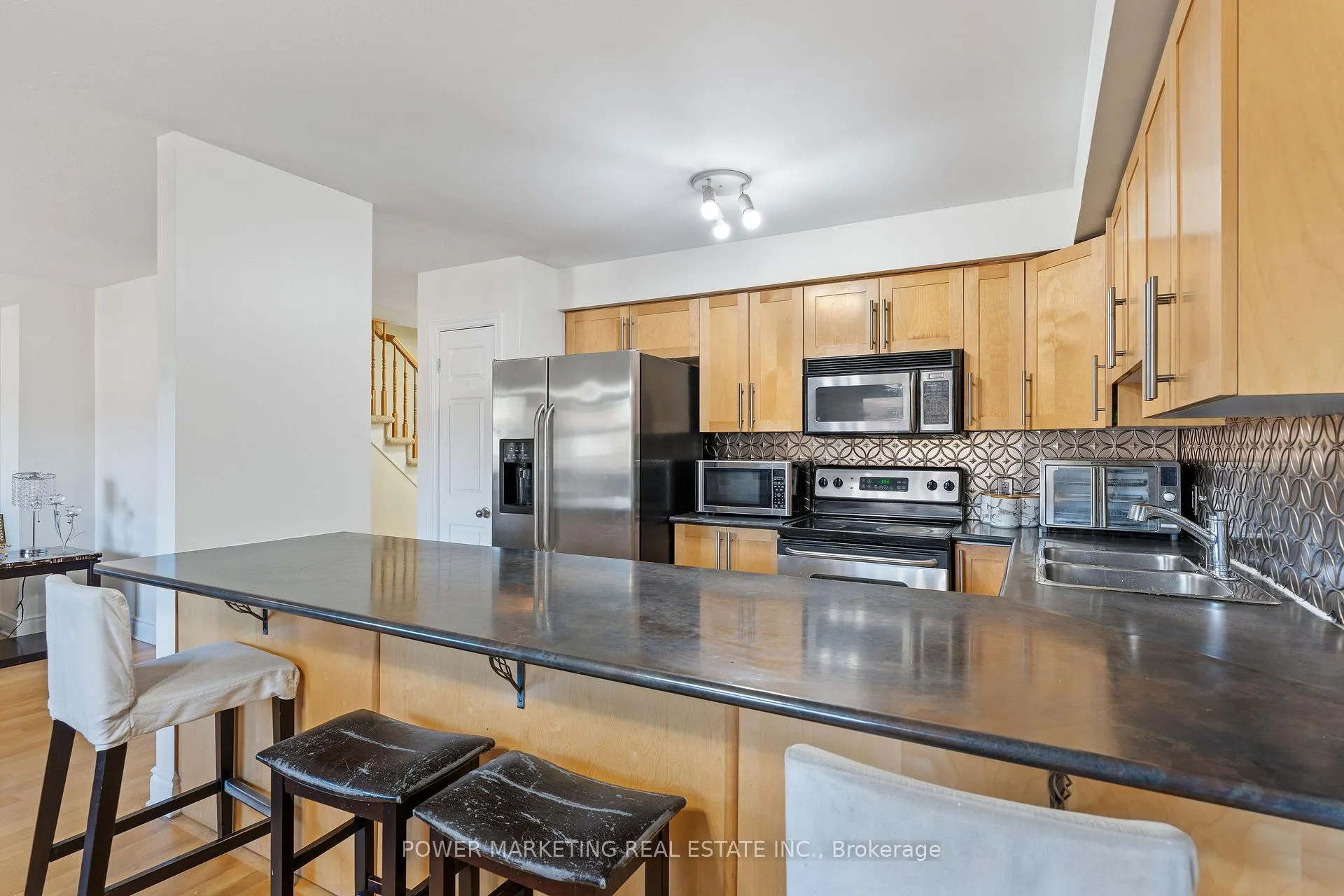 Photo 11 of 253 Parkin Circle, Ottawa, Blossom Park/Kemp Park/Findlay Creek — HOMEH