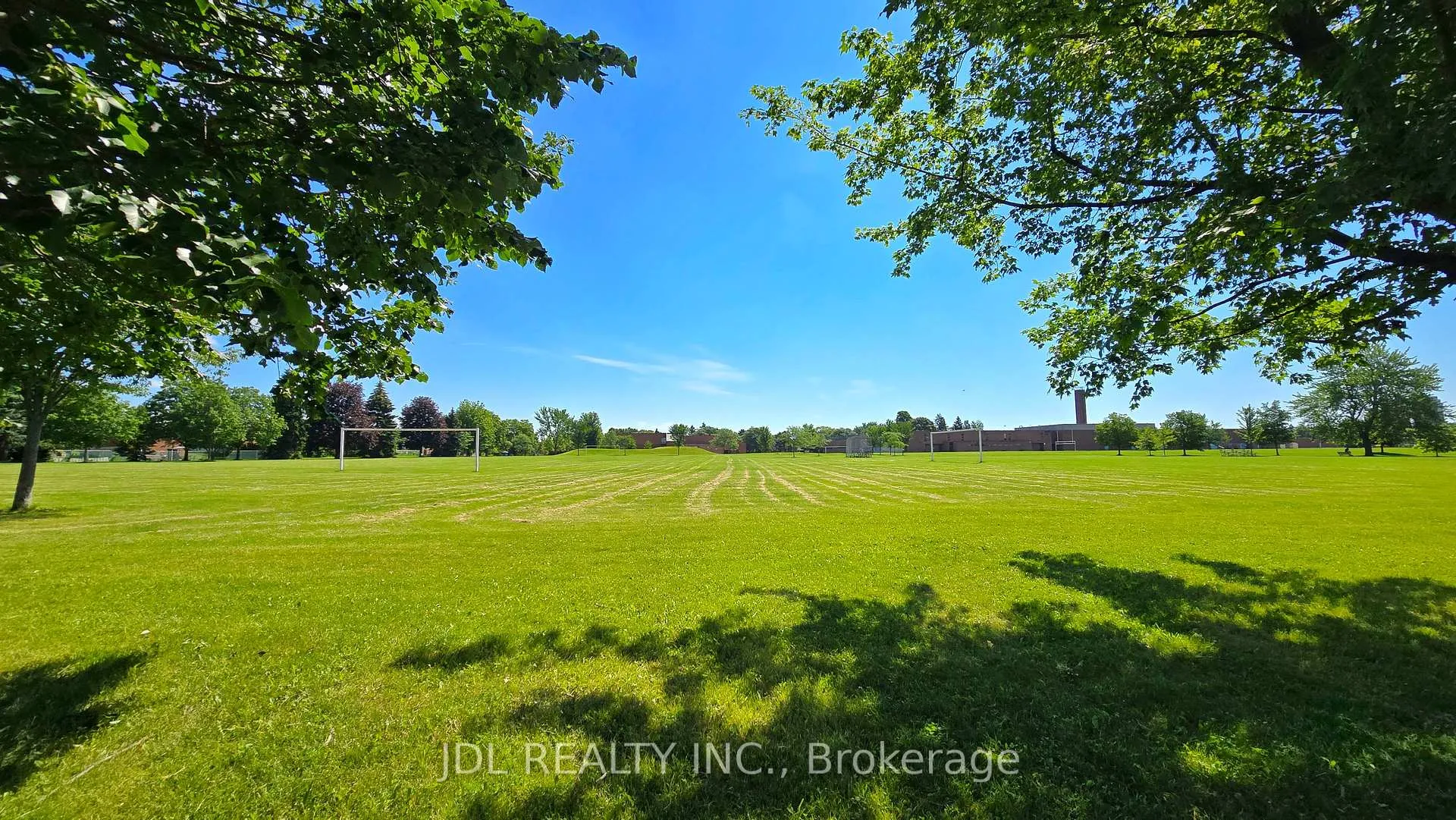 Photo 2 of 233 Fairglen Avenue, Scarborough, Tam O'Shanter-Sullivan — HOMEH
