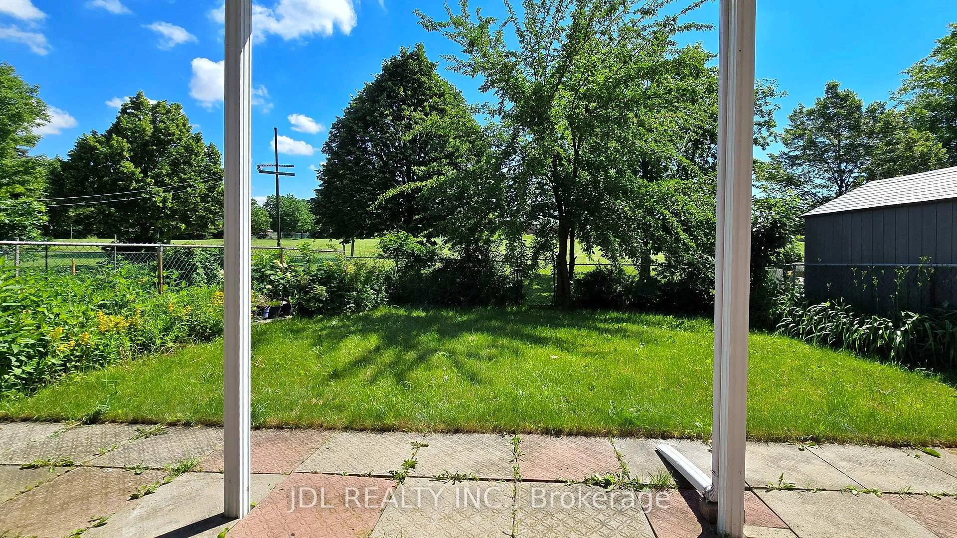 Photo 3 of 233 Fairglen Avenue, Scarborough, Tam O'Shanter-Sullivan — HOMEH