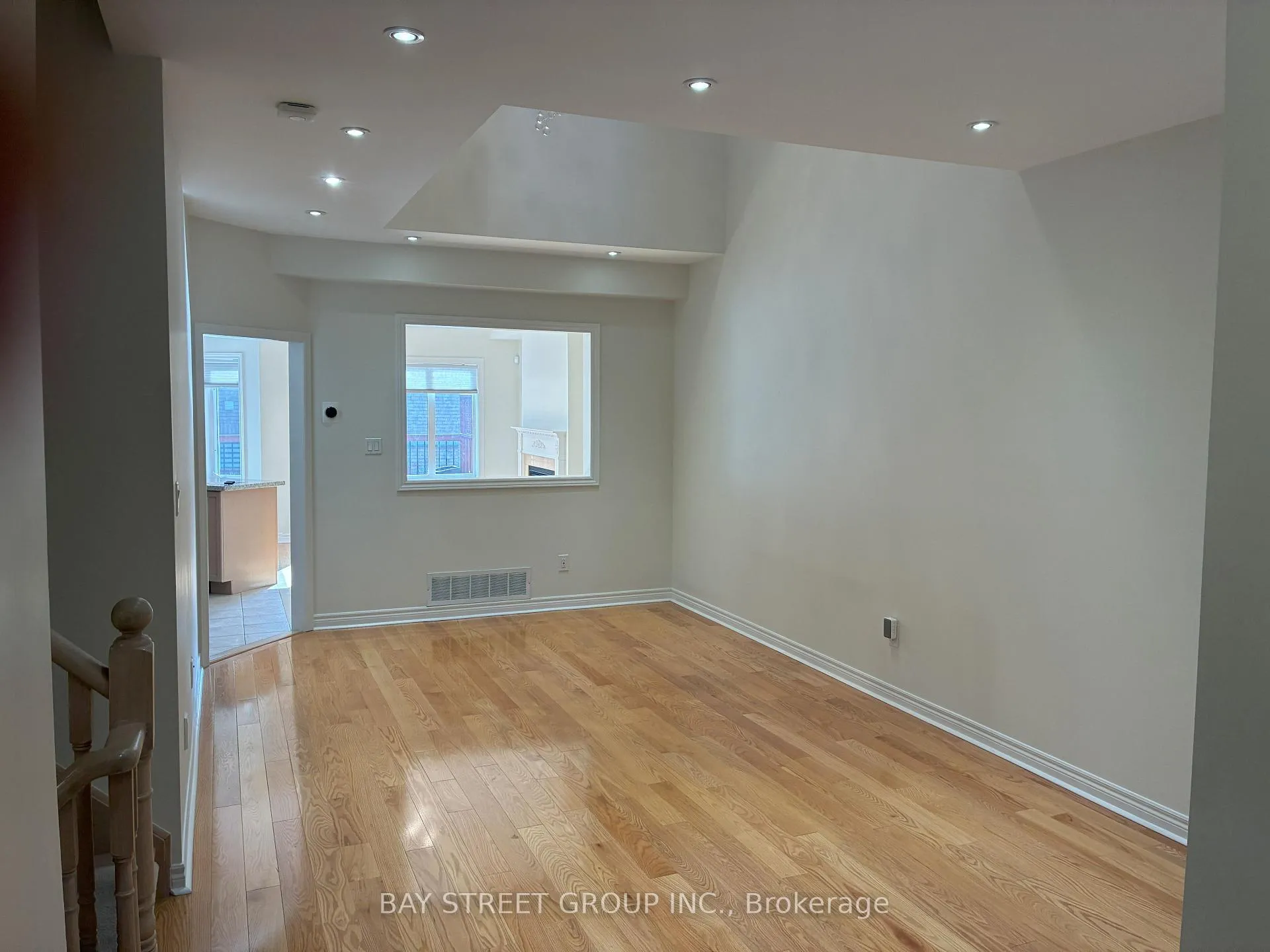 Photo 9 of 85 Kimono Crescent, Richmond Hill, Rouge Woods — HOMEH