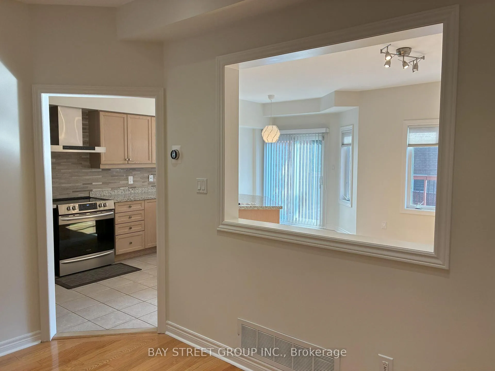 Photo 10 of 85 Kimono Crescent, Richmond Hill, Rouge Woods — HOMEH