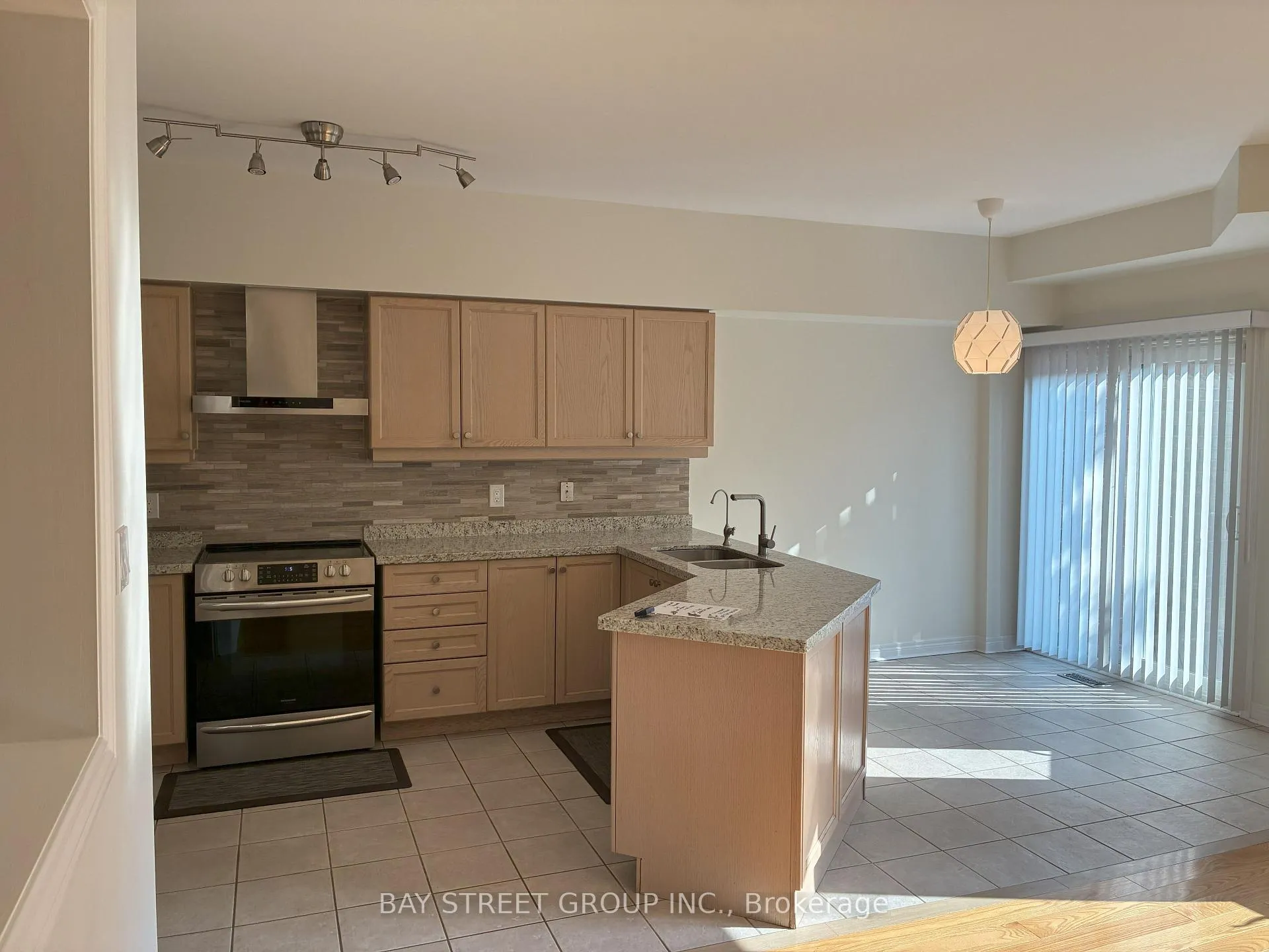 Photo 17 of 85 Kimono Crescent, Richmond Hill, Rouge Woods — HOMEH