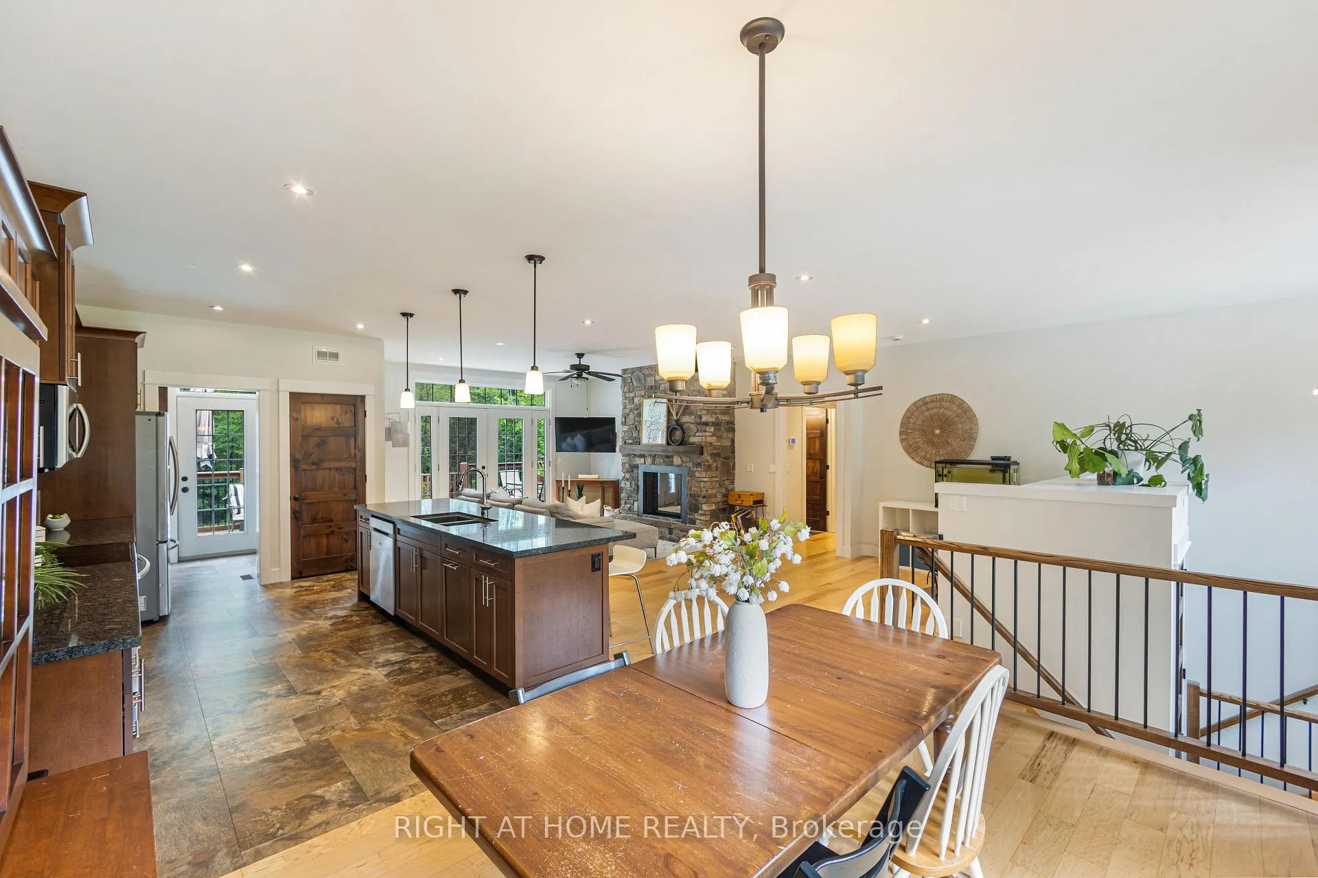 Photo 13 of 590 Golf Course Road, Douro-Dummer — HOMEH
