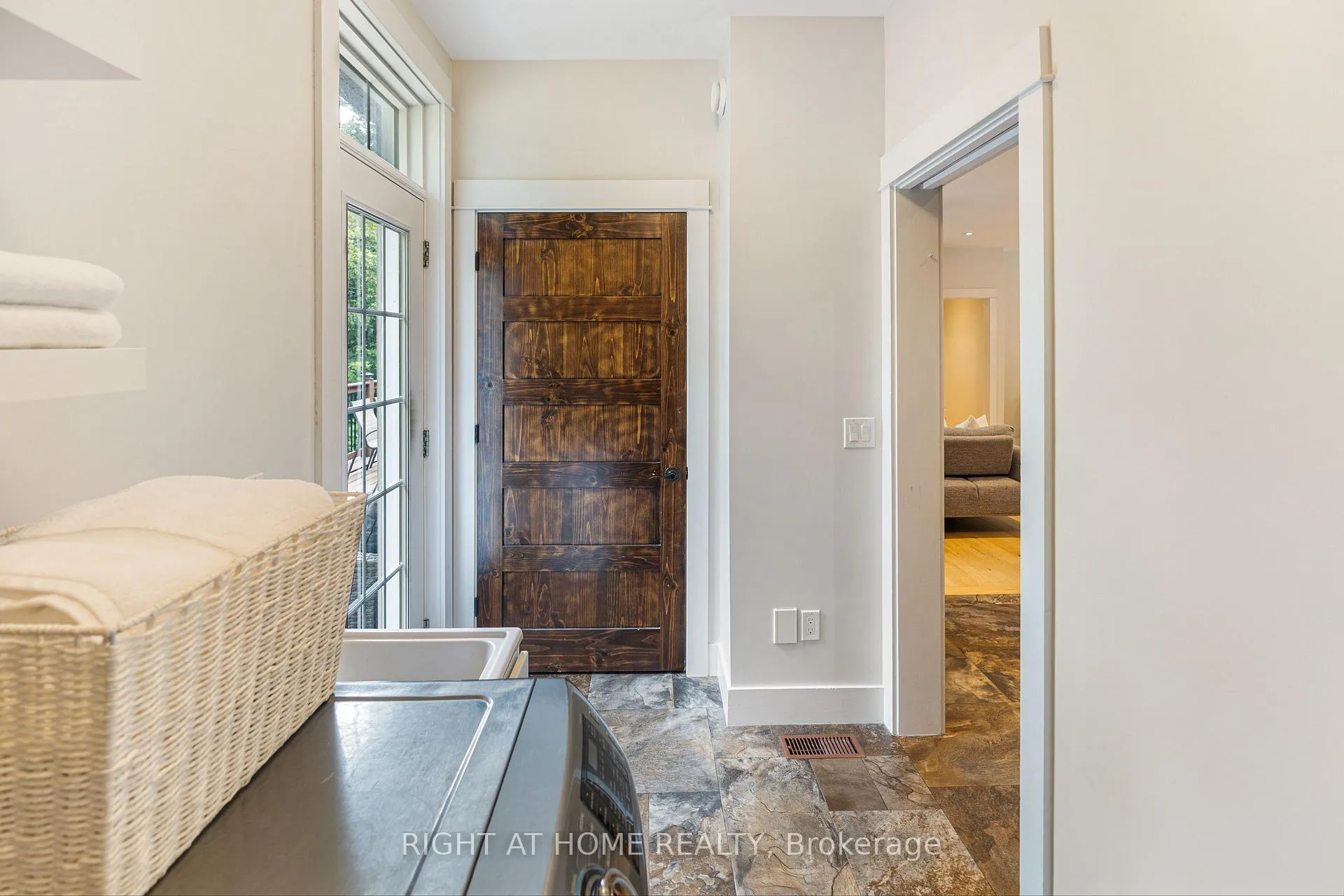 Photo 22 of 590 Golf Course Road, Douro-Dummer — HOMEH