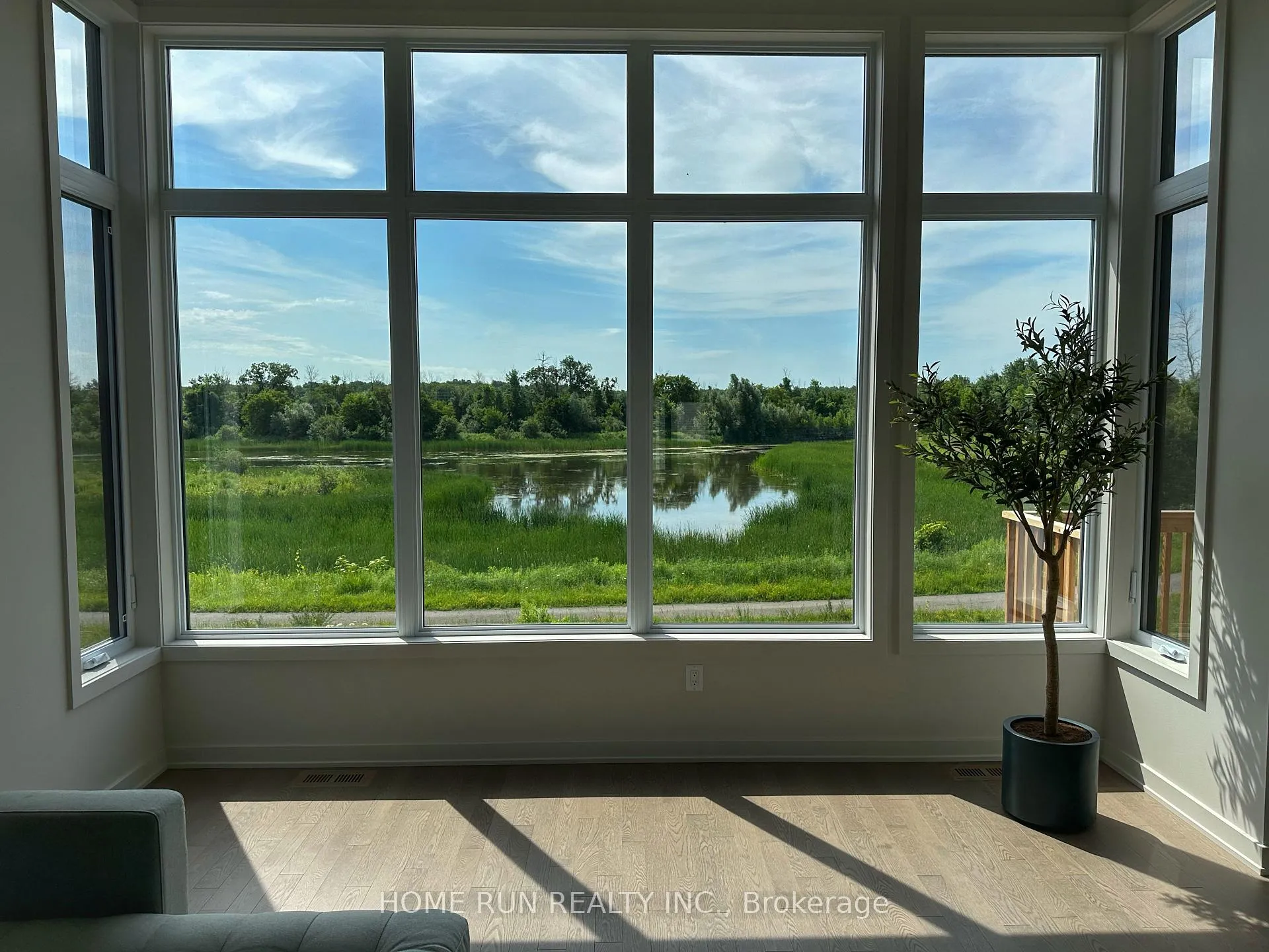 Photo 5 of 314 Shuttleworth Drive, Ottawa, Leitrim — HOMEH