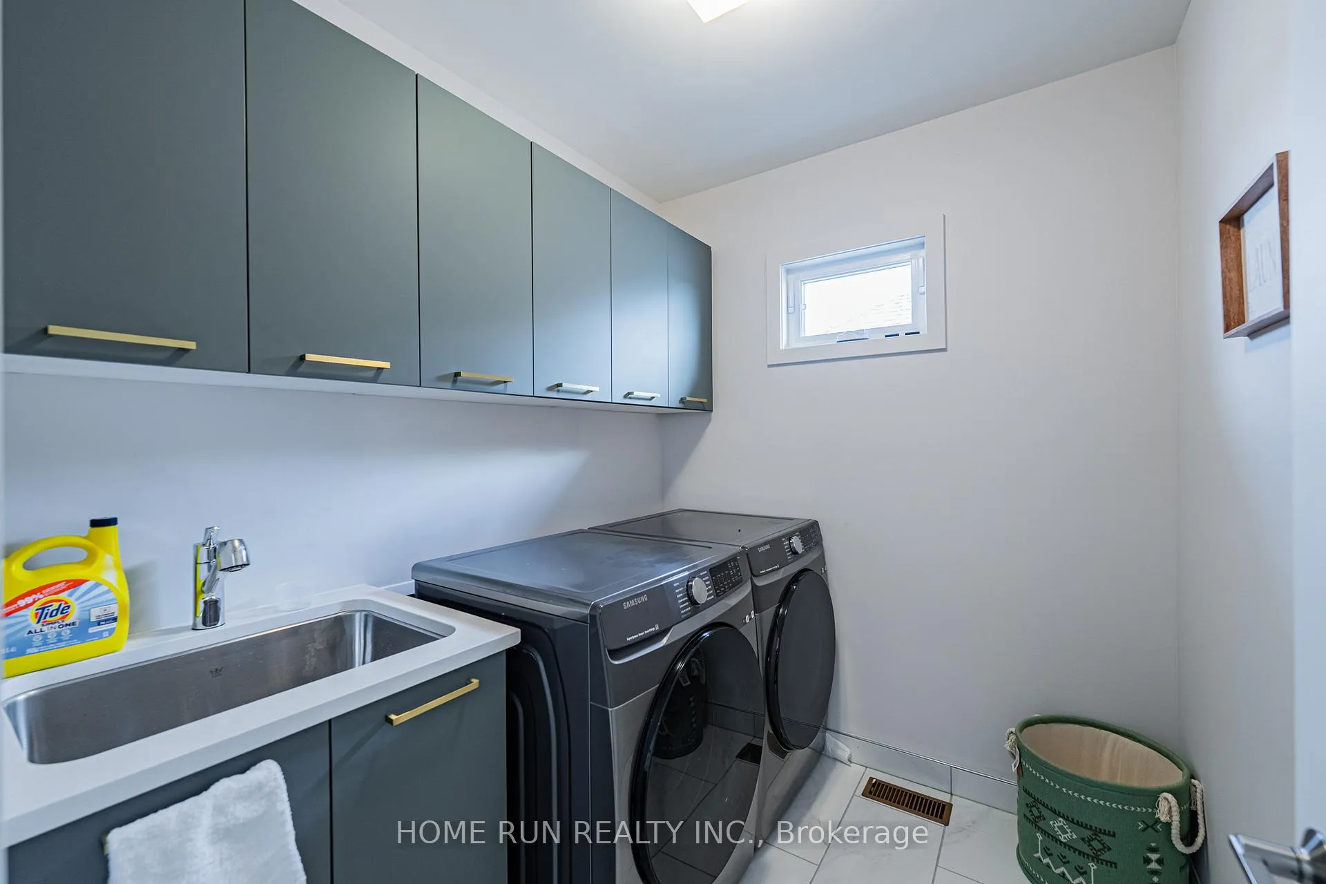Photo 33 of 314 Shuttleworth Drive, Ottawa, Leitrim — HOMEH