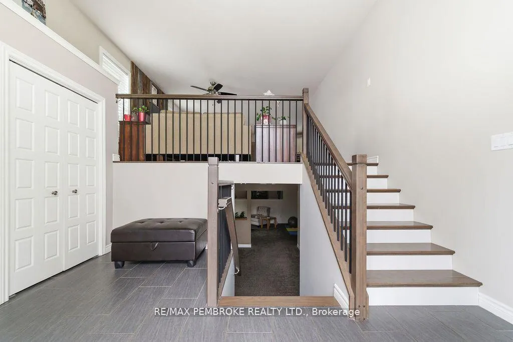 Photo 4 of 21A East Street, Petawawa, Petawawa — HOMEH