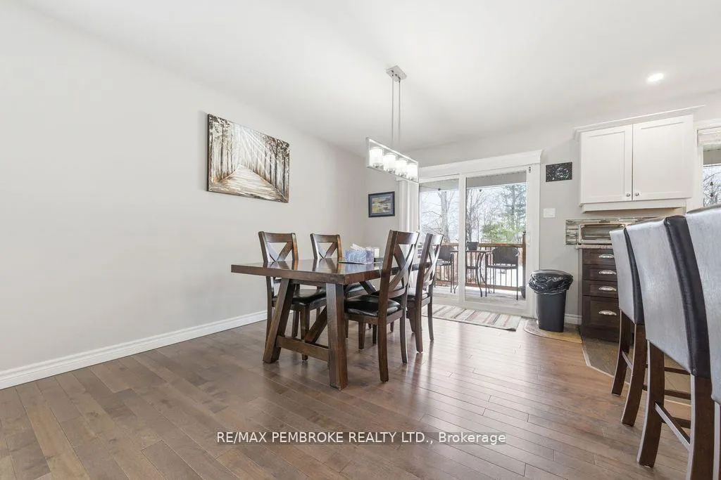 Photo 10 of 21A East Street, Petawawa, Petawawa — HOMEH
