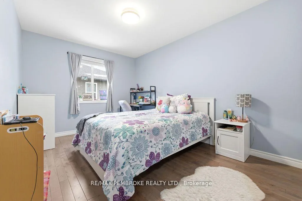 Photo 16 of 21A East Street, Petawawa, Petawawa — HOMEH