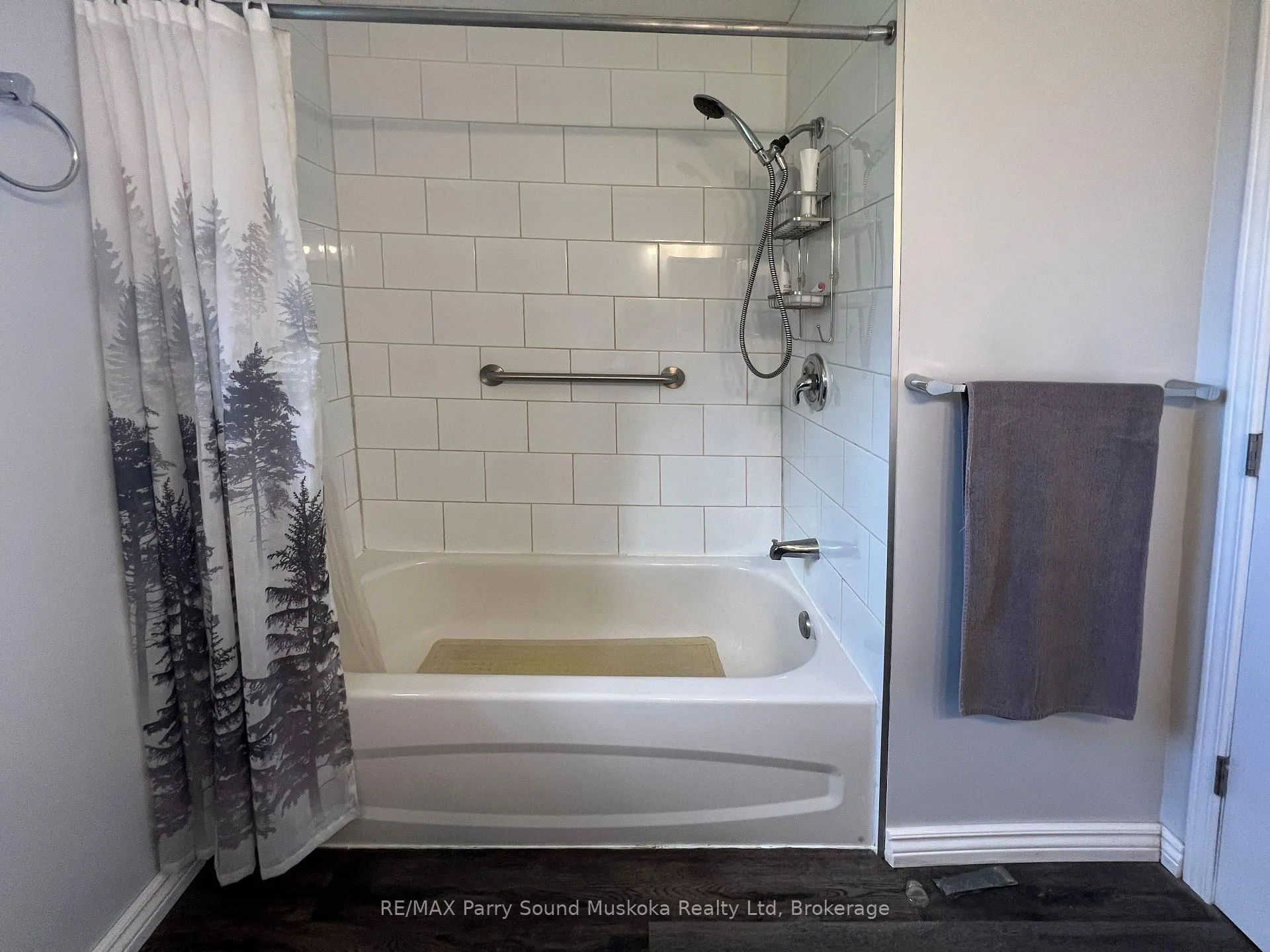Photo 21 of 15 Dockside Drive, McKellar — HOMEH