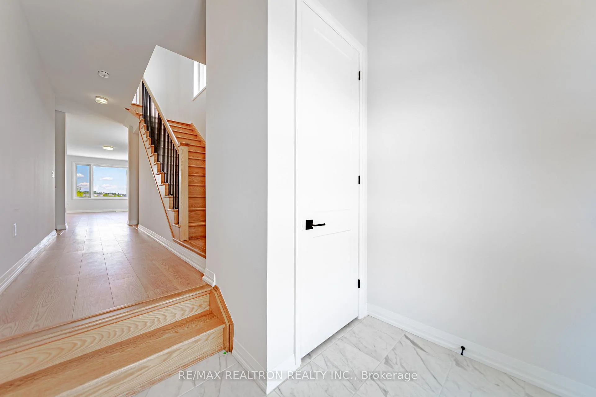 Photo 5 of 41 John McCrae Street, Richmond Hill, Rural Richmond Hill — HOMEH