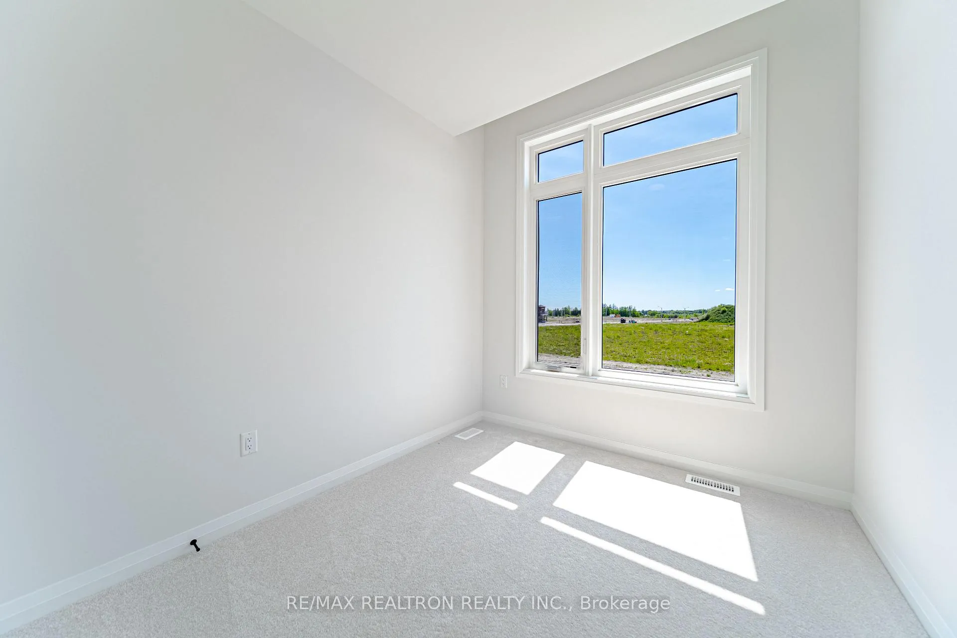 Photo 19 of 41 John McCrae Street, Richmond Hill, Rural Richmond Hill — HOMEH