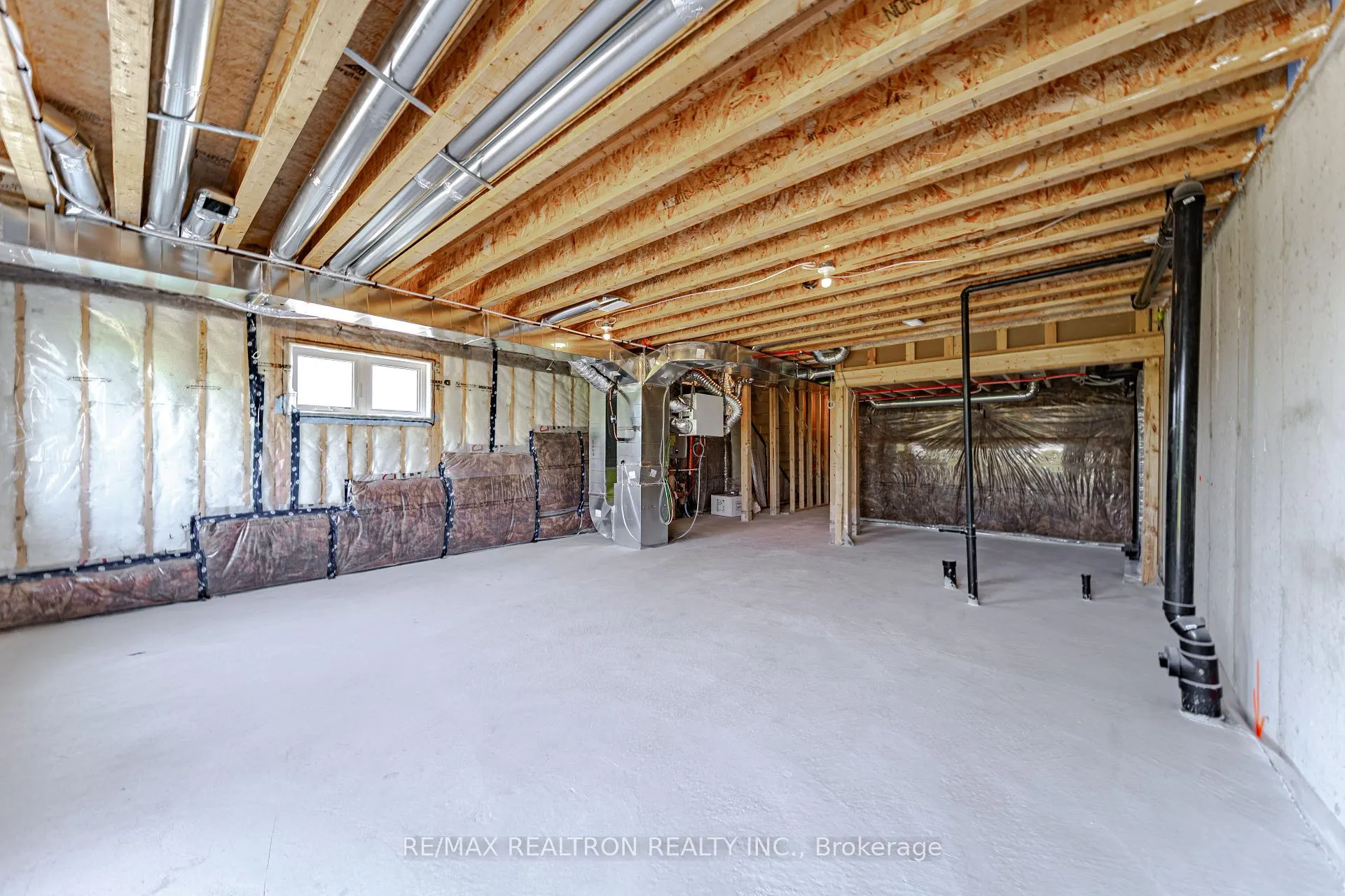 Photo 32 of 41 John McCrae Street, Richmond Hill, Rural Richmond Hill — HOMEH