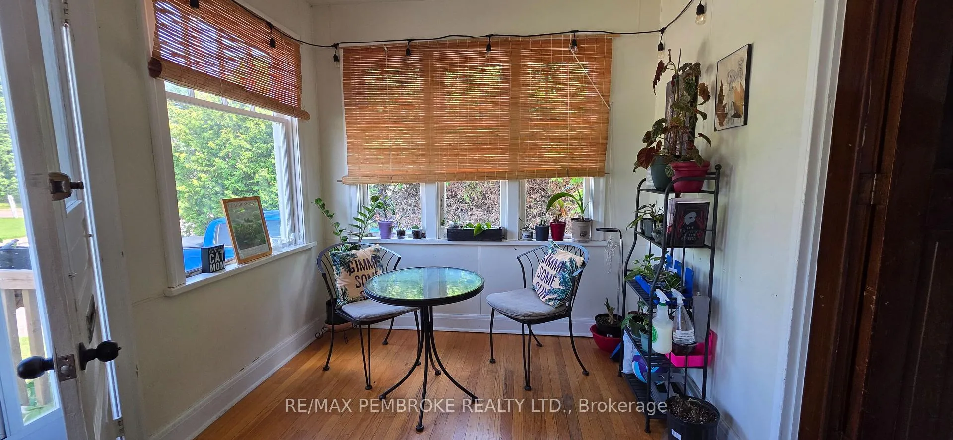 Photo 8 of 33 Doran Road, Petawawa, Petawawa — HOMEH