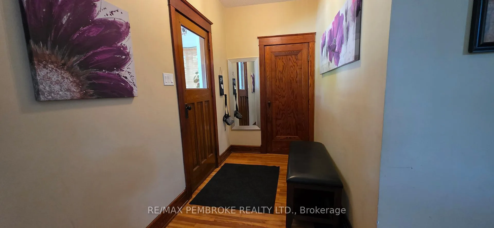 Photo 10 of 33 Doran Road, Petawawa, Petawawa — HOMEH