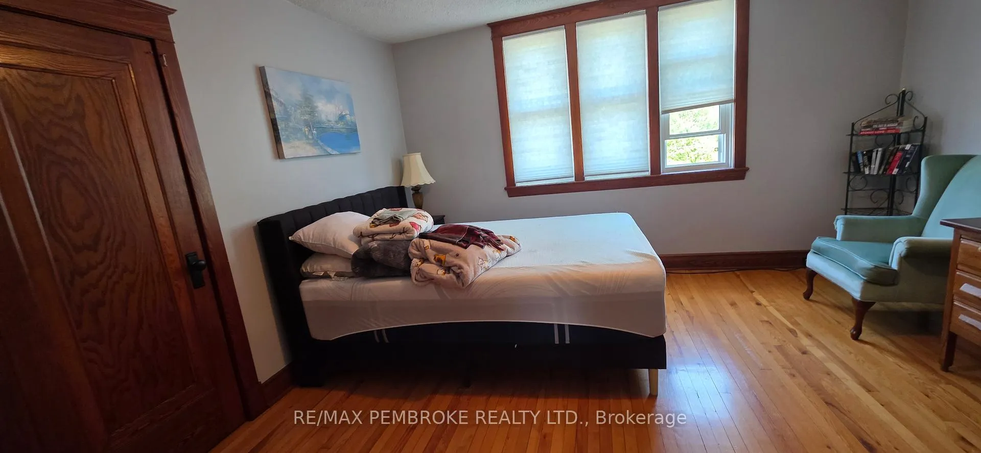 Photo 17 of 33 Doran Road, Petawawa, Petawawa — HOMEH