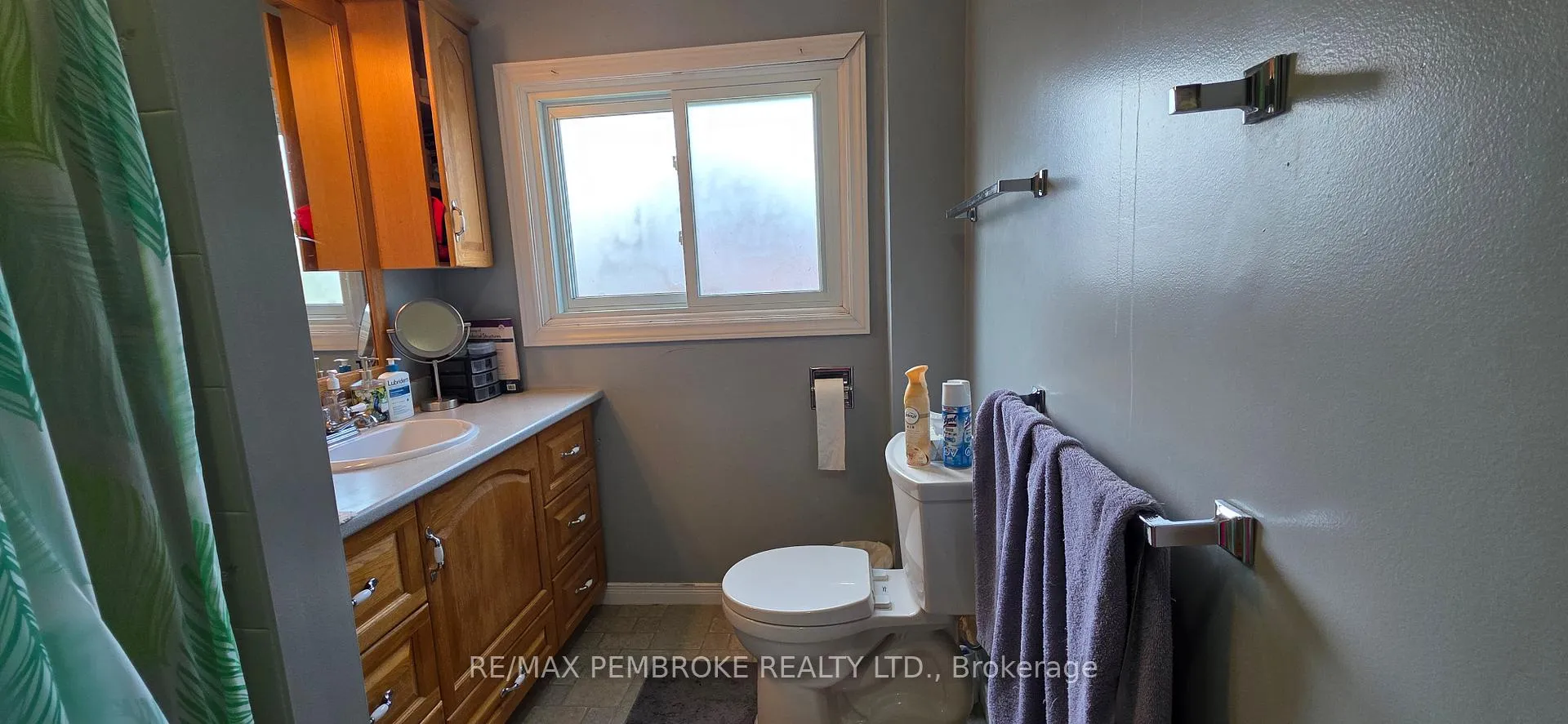 Photo 19 of 33 Doran Road, Petawawa, Petawawa — HOMEH