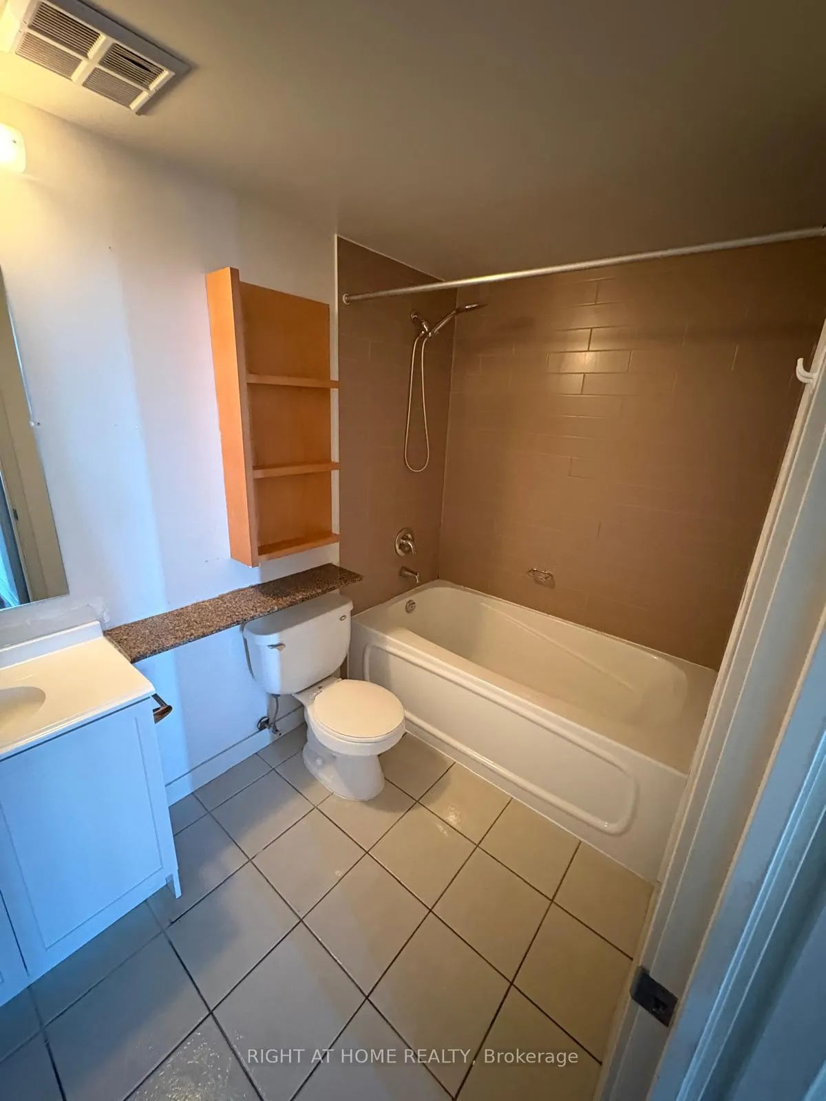 Photo 7 of Unit 512, 35 Mariner Terrace, Toronto, Waterfront Communities — HOMEH