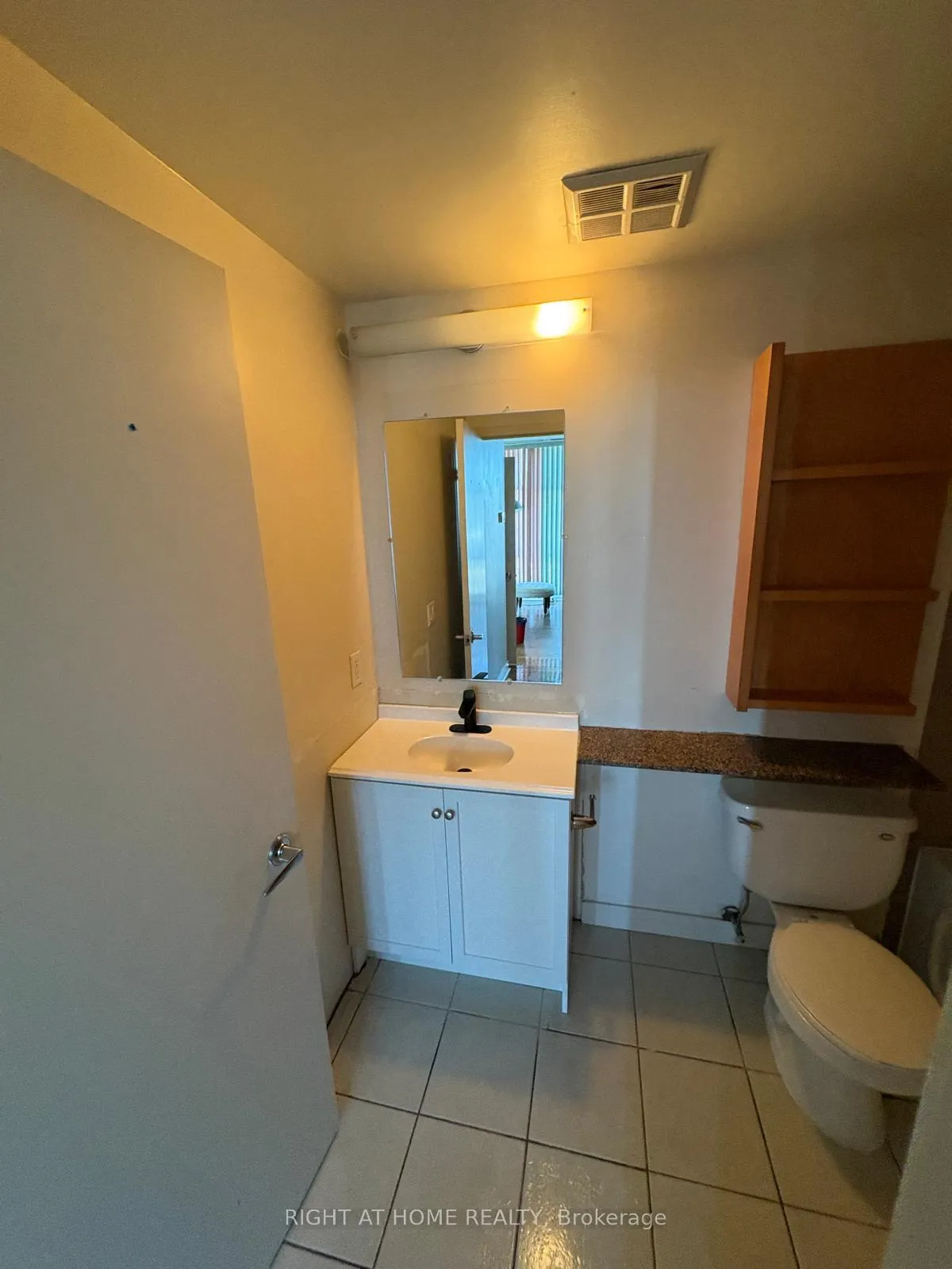Photo 9 of Unit 512, 35 Mariner Terrace, Toronto, Waterfront Communities — HOMEH