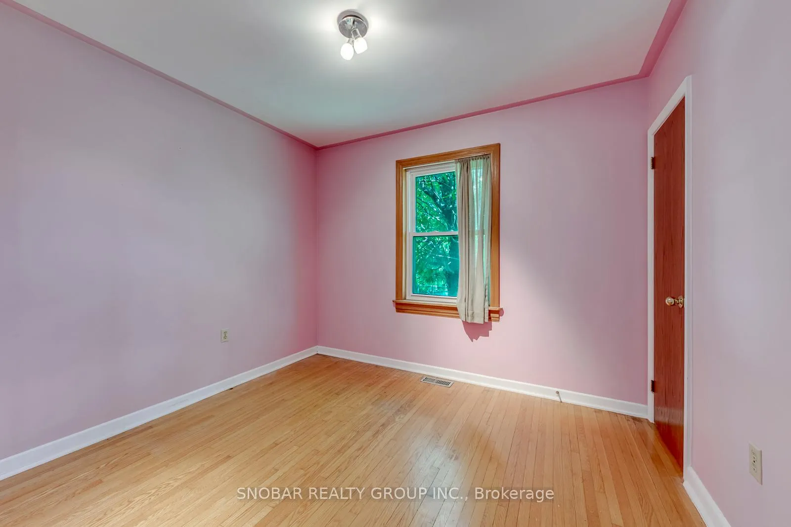 Photo 10 of 201 Thistle Down Boulevard, Etobicoke, Thistletown-Beaumonde Heights — HOMEH