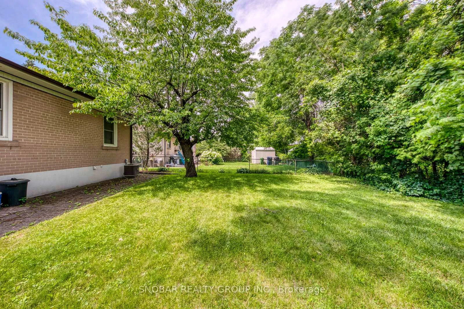 Photo 19 of 201 Thistle Down Boulevard, Etobicoke, Thistletown-Beaumonde Heights — HOMEH