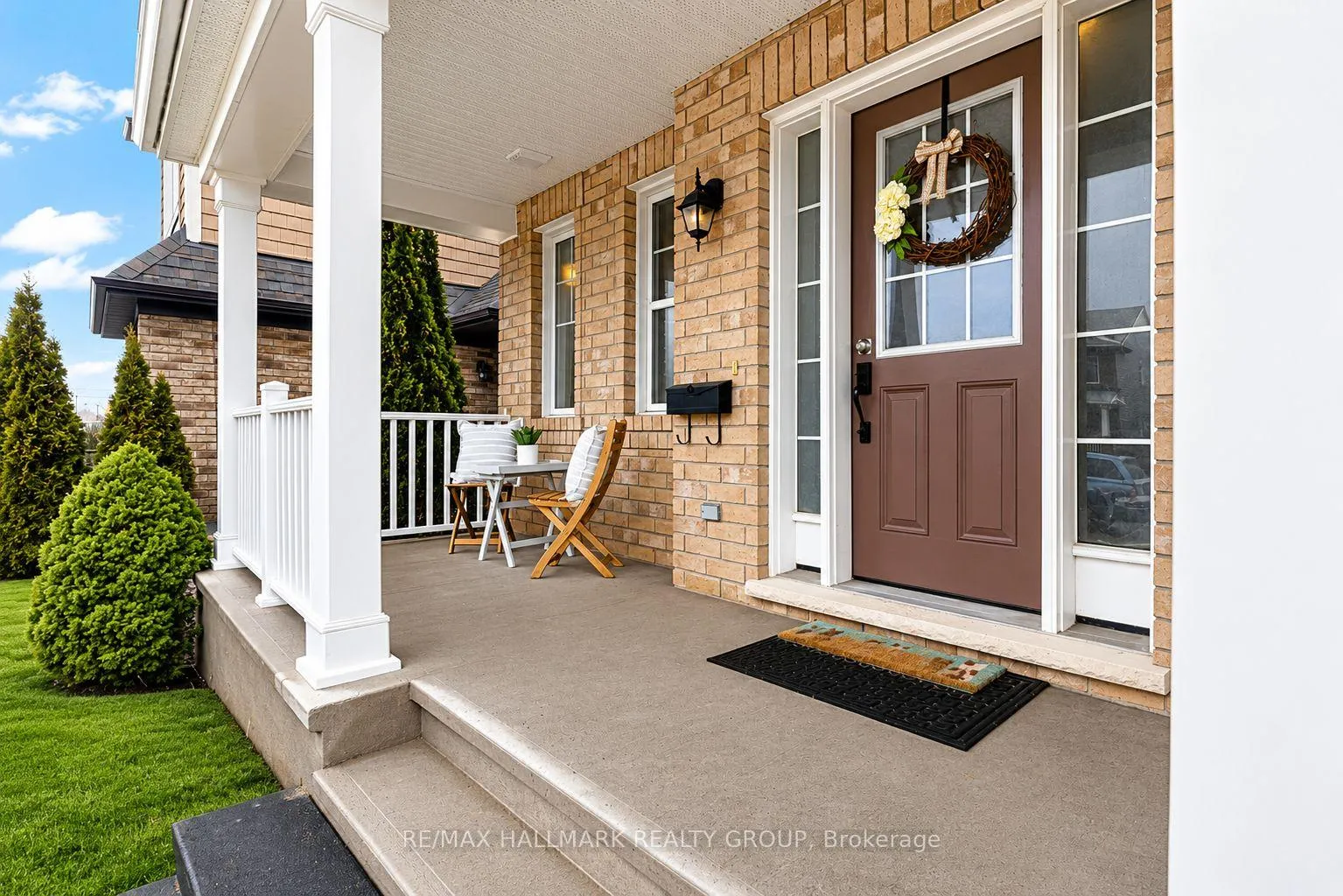 Photo 2 of 529 Dundonald Drive, Ottawa, Barrhaven - Half Moon Bay — HOMEH