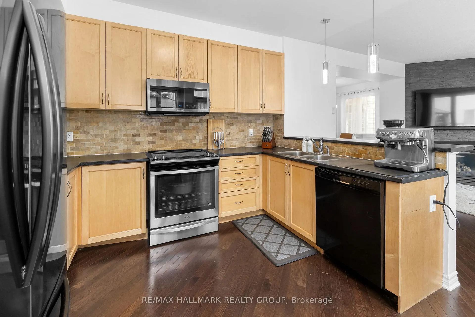 Photo 16 of 529 Dundonald Drive, Ottawa, Barrhaven - Half Moon Bay — HOMEH