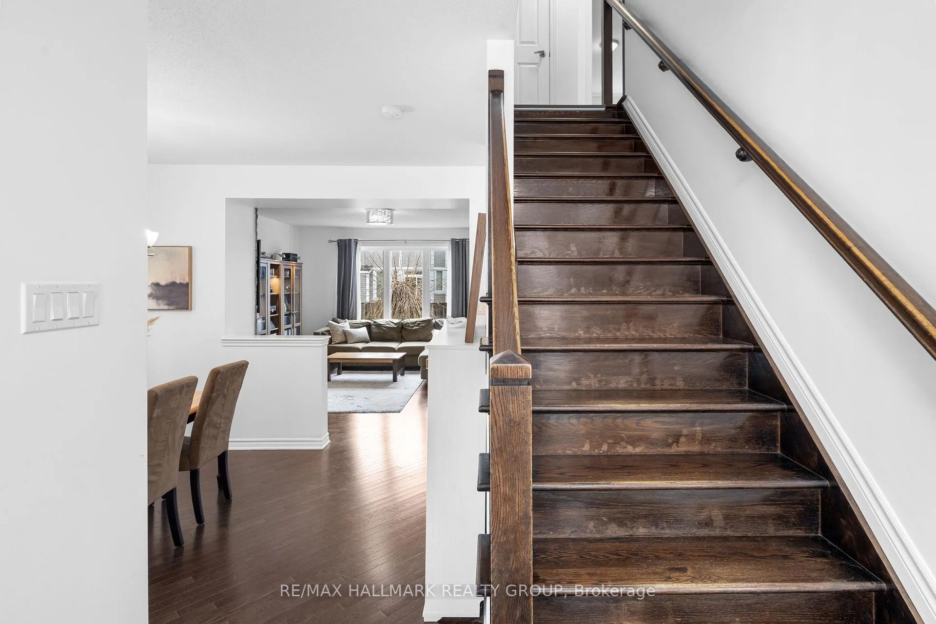 Photo 18 of 529 Dundonald Drive, Ottawa, Barrhaven - Half Moon Bay — HOMEH