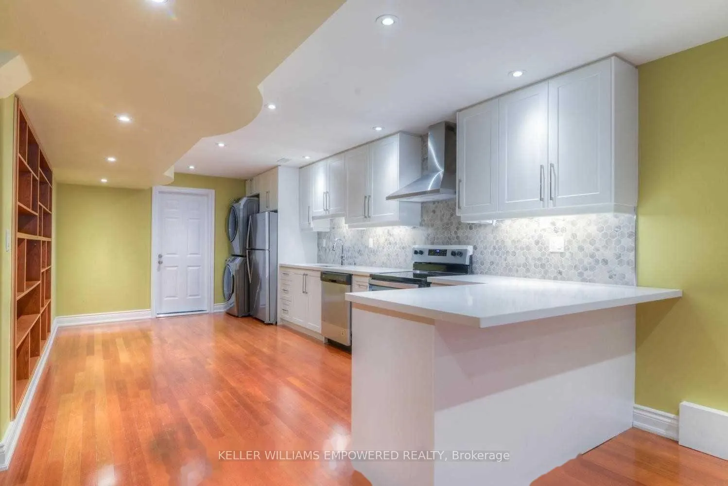 Photo 2 of Unit Lower, 142 Ner Israel Drive, Vaughan, Patterson — HOMEH