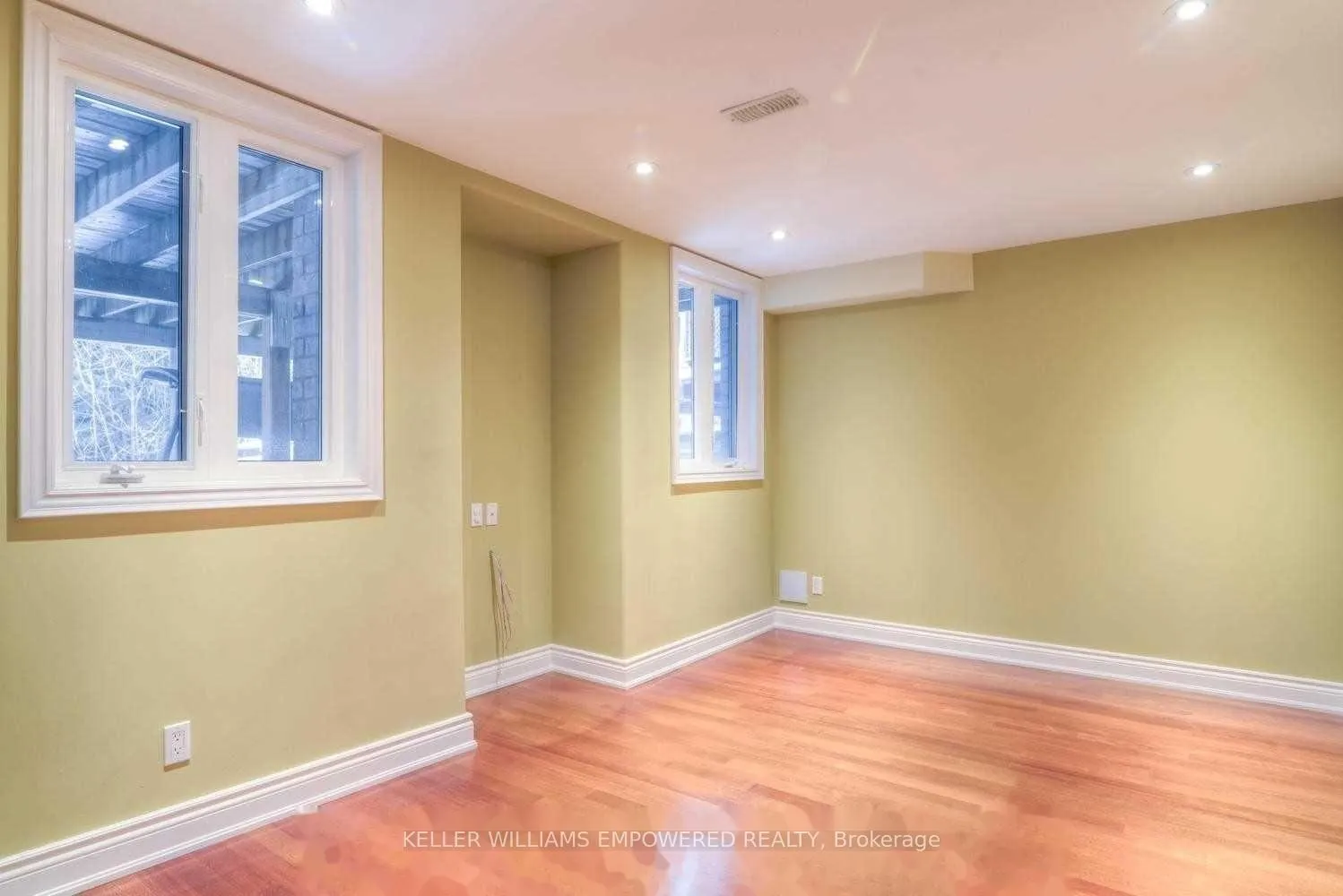 Photo 11 of Unit Lower, 142 Ner Israel Drive, Vaughan, Patterson — HOMEH