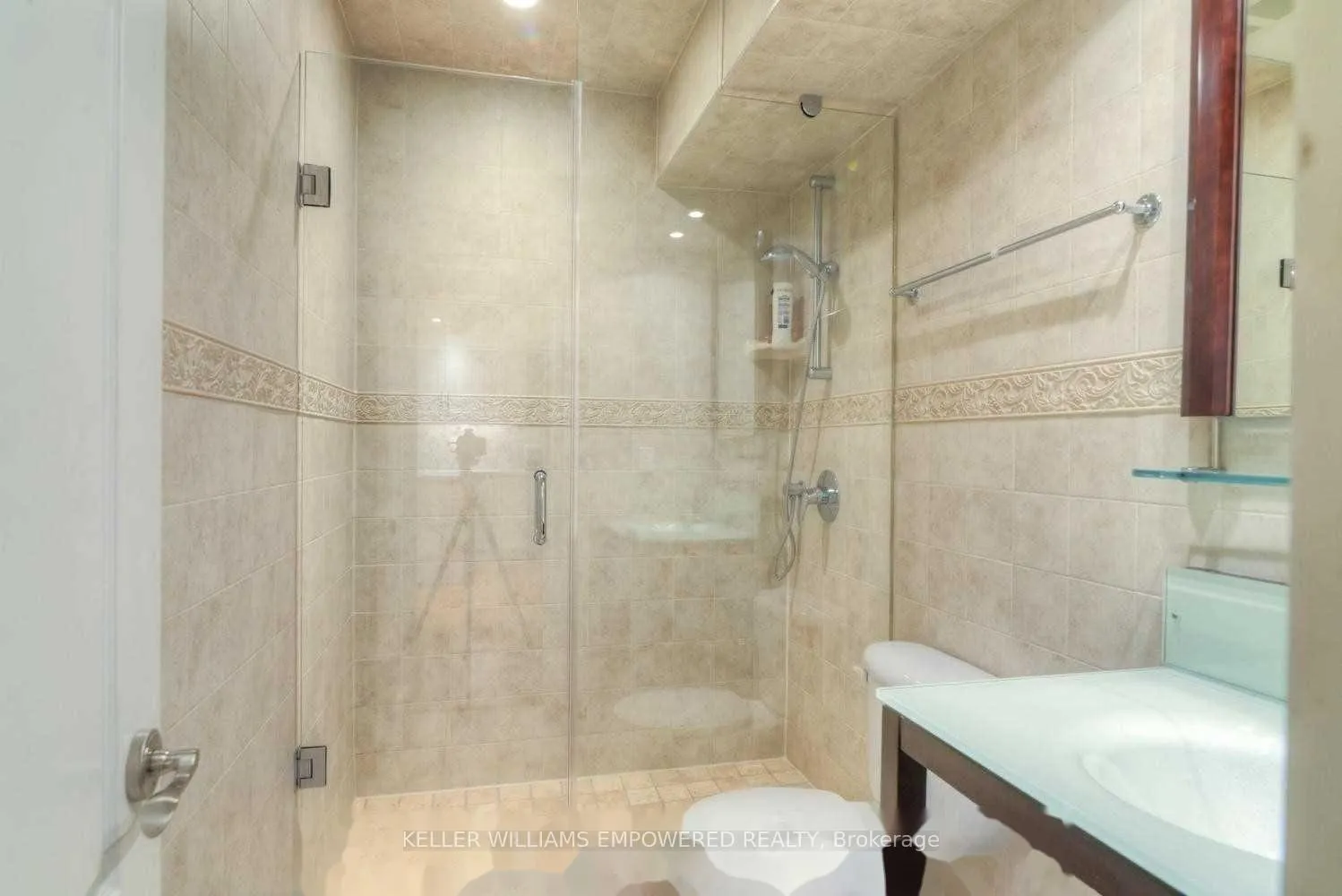 Photo 15 of Unit Lower, 142 Ner Israel Drive, Vaughan, Patterson — HOMEH