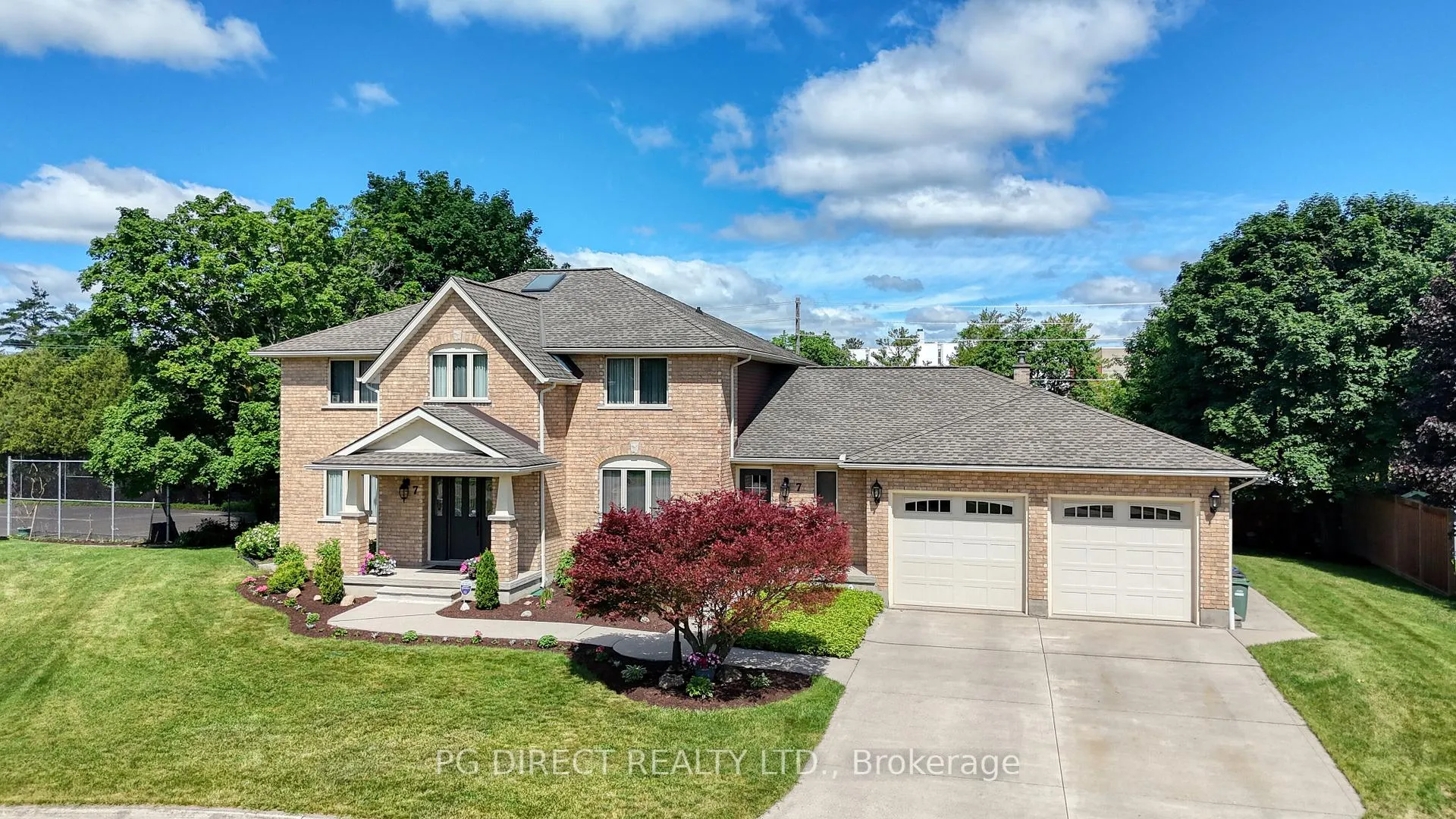 Photo 1 of 7 Old Stone Court, Guelph, Kortright East — HOMEH