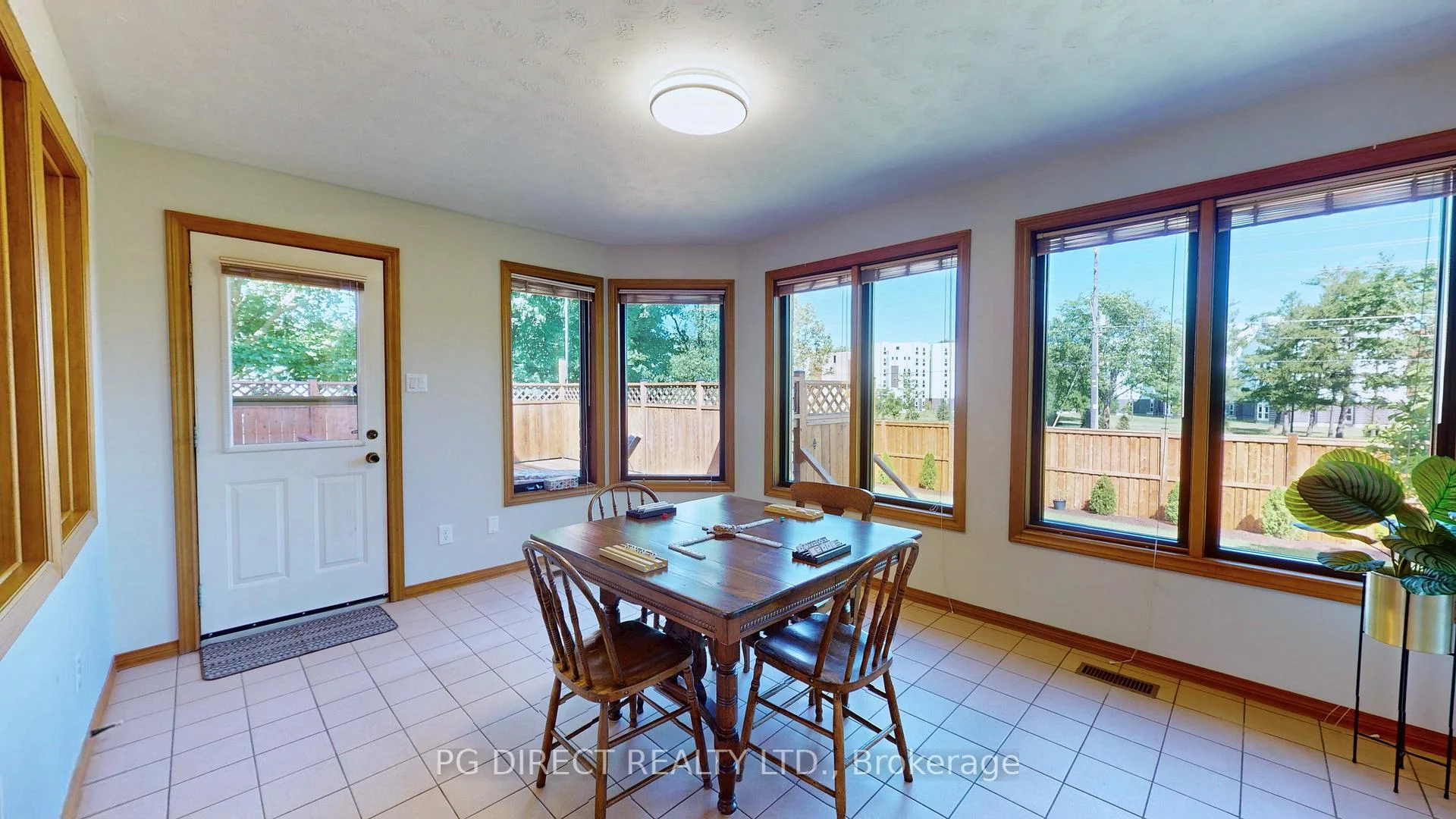 Photo 21 of 7 Old Stone Court, Guelph, Kortright East — HOMEH