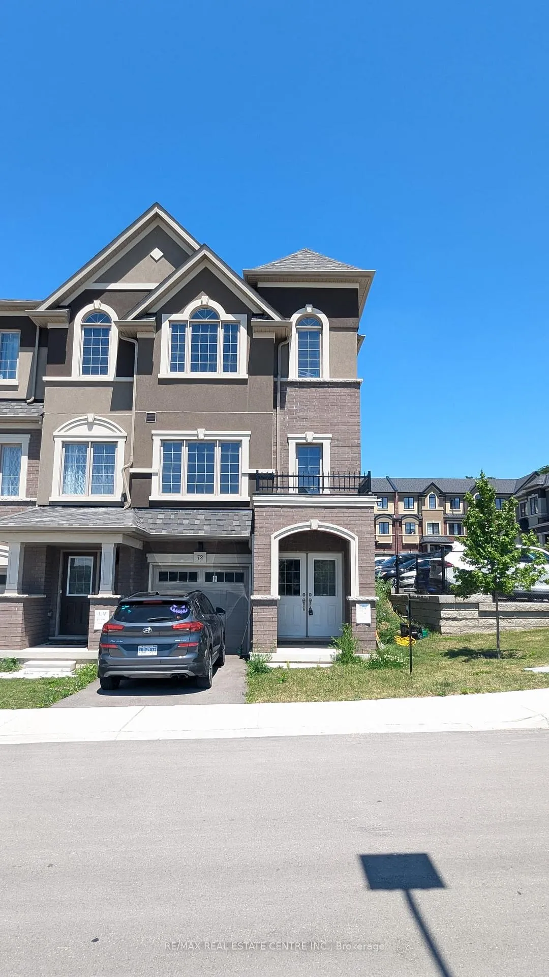 Front of Unit 72, 620 Colborne Street W