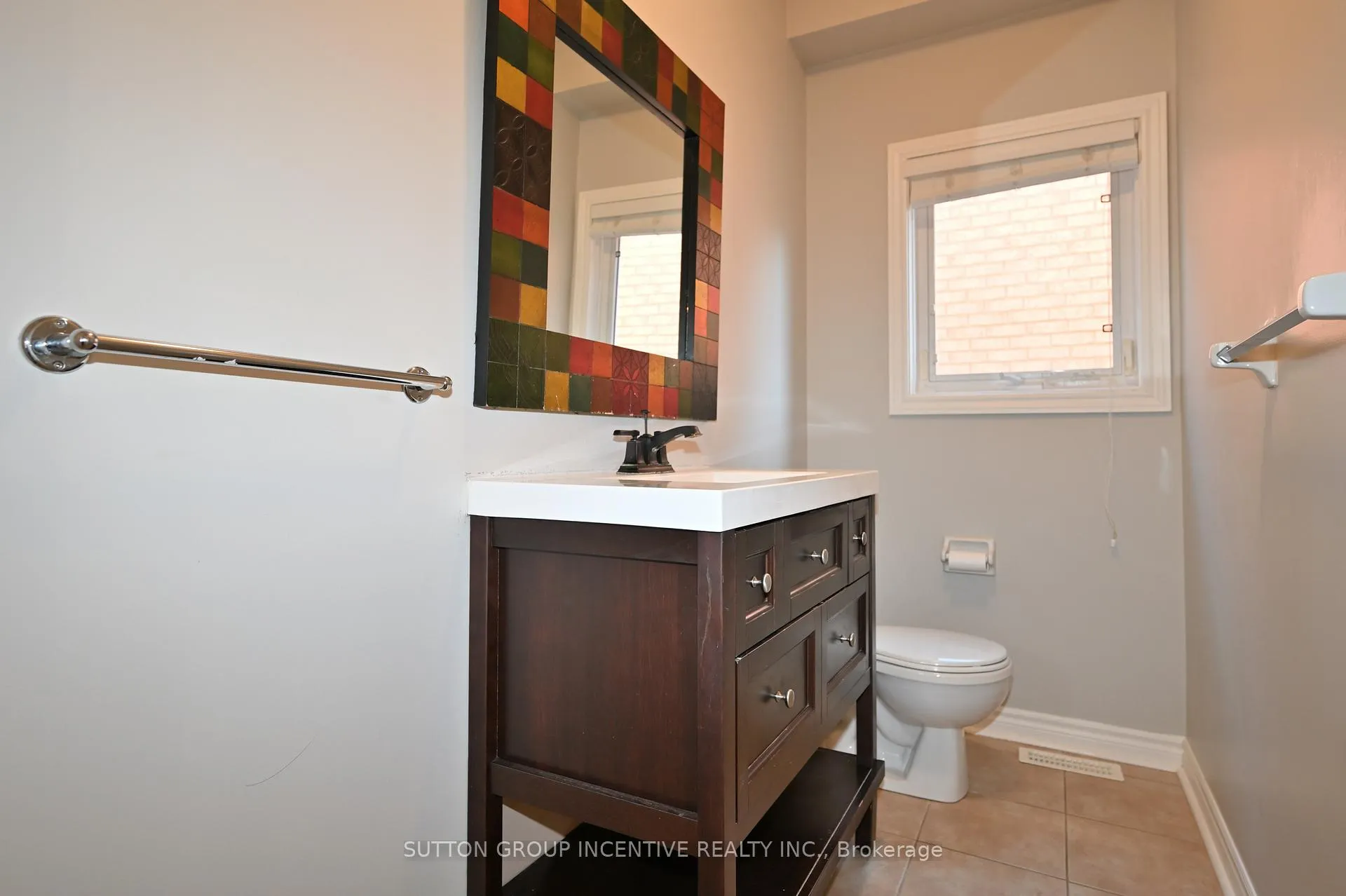 Photo 13 of 28 Silvercreek Crescent, Barrie, Ardagh — HOMEH