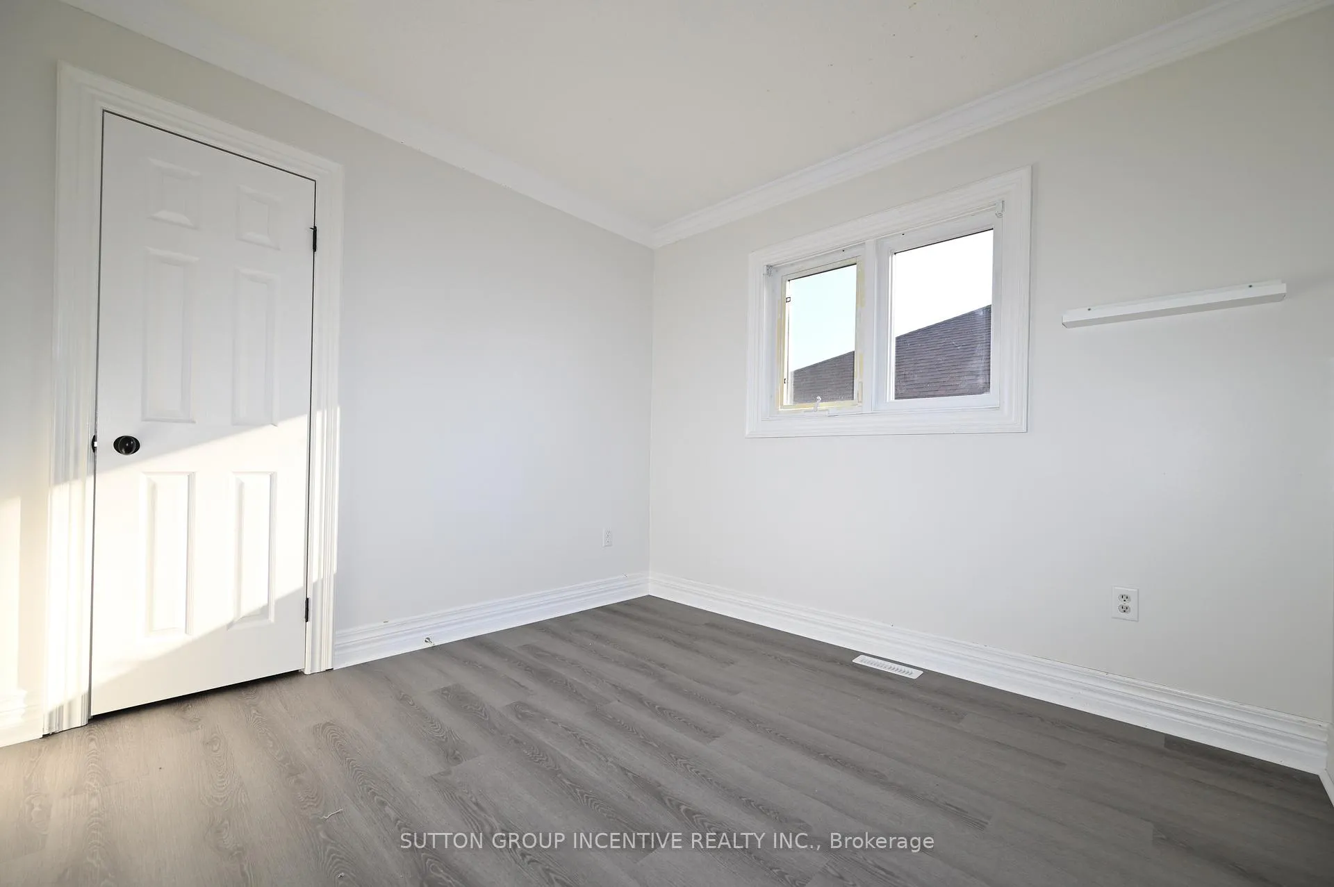 Photo 16 of 28 Silvercreek Crescent, Barrie, Ardagh — HOMEH