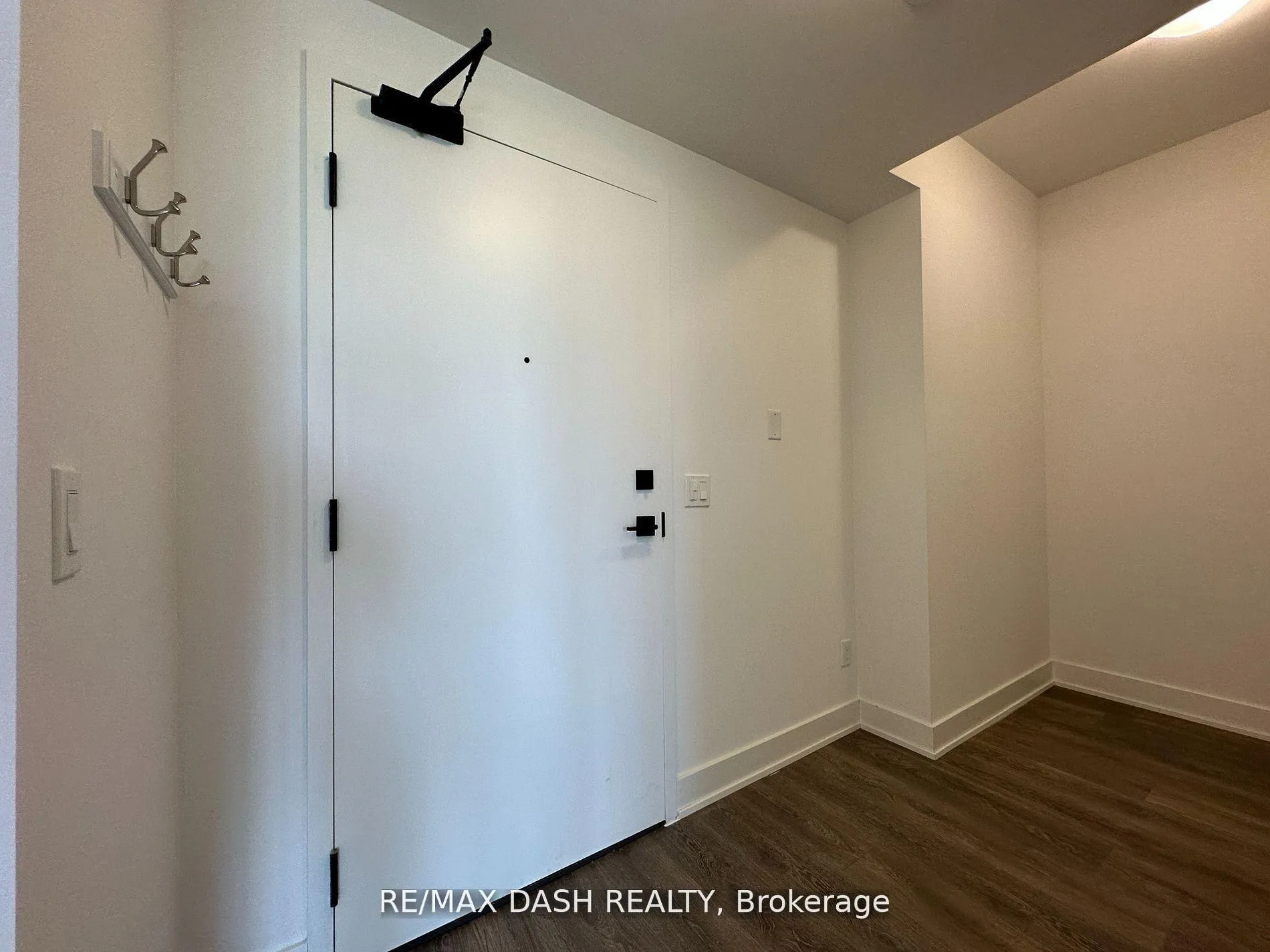Photo 4 of Unit 621, 2485 Taunton Road, Oakville, River Oaks — HOMEH