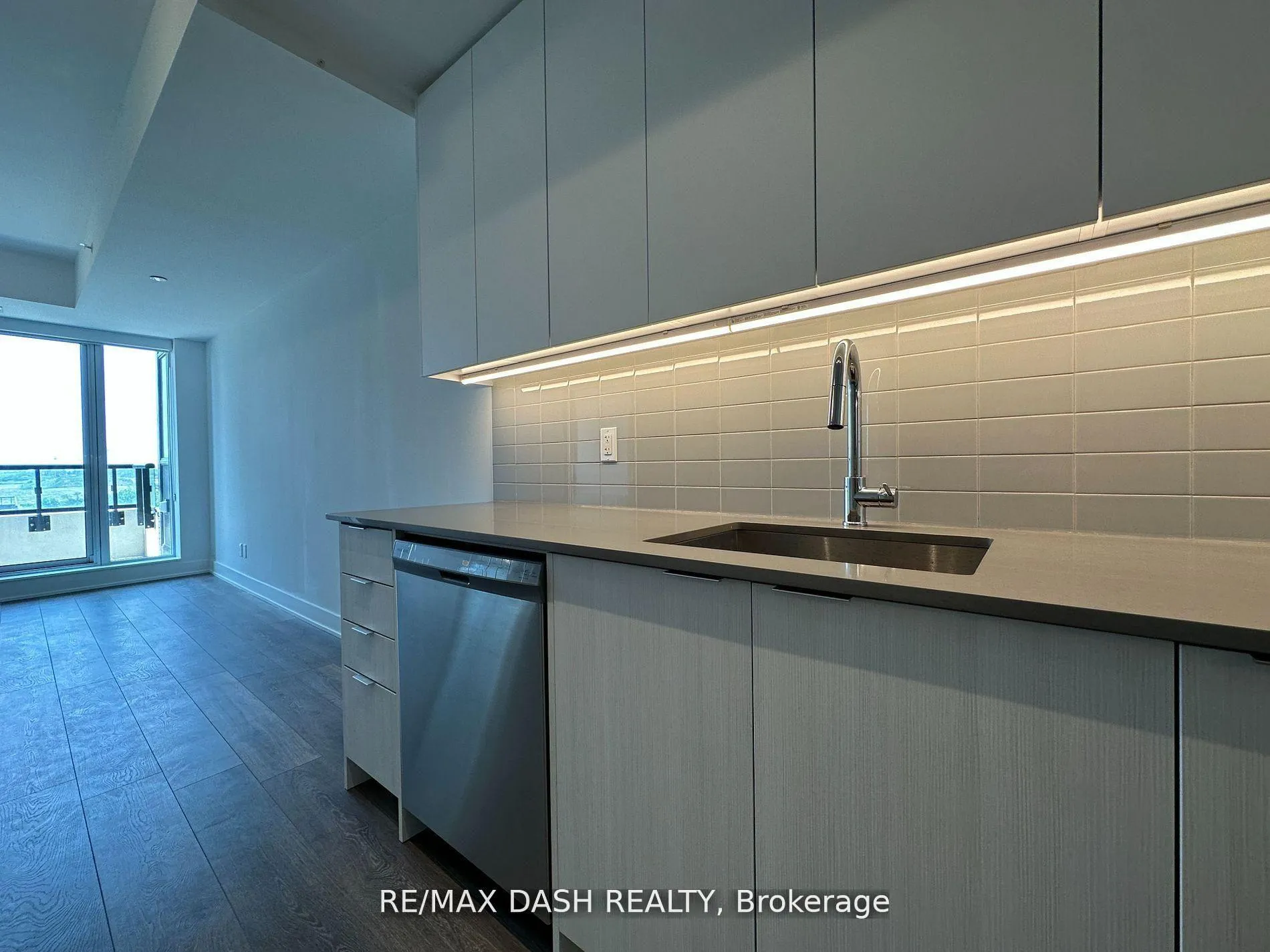 Photo 10 of Unit 621, 2485 Taunton Road, Oakville, River Oaks — HOMEH