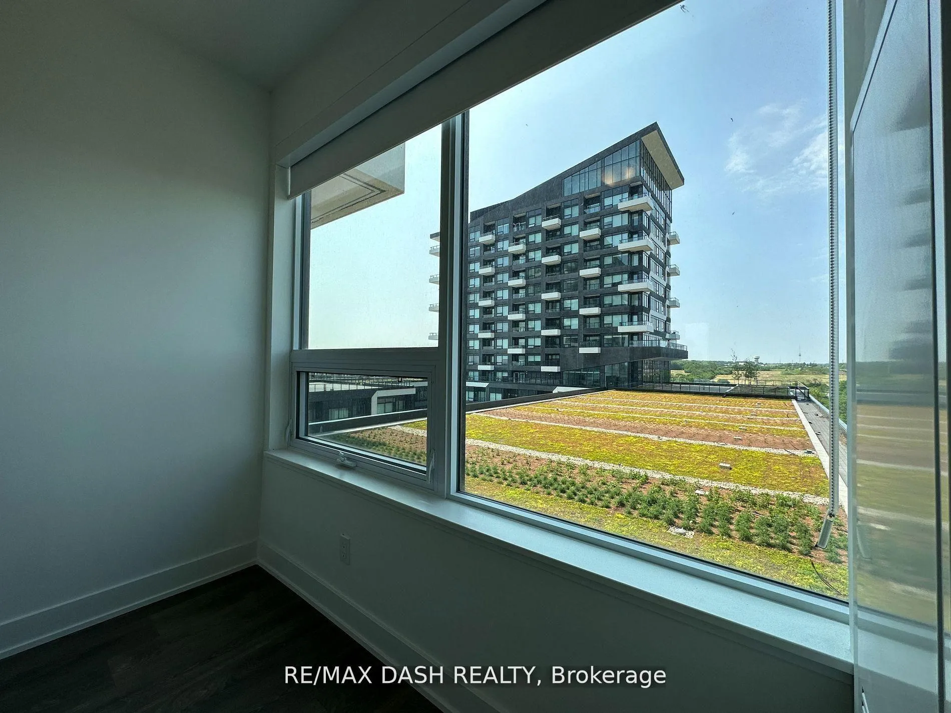Photo 15 of Unit 621, 2485 Taunton Road, Oakville, River Oaks — HOMEH