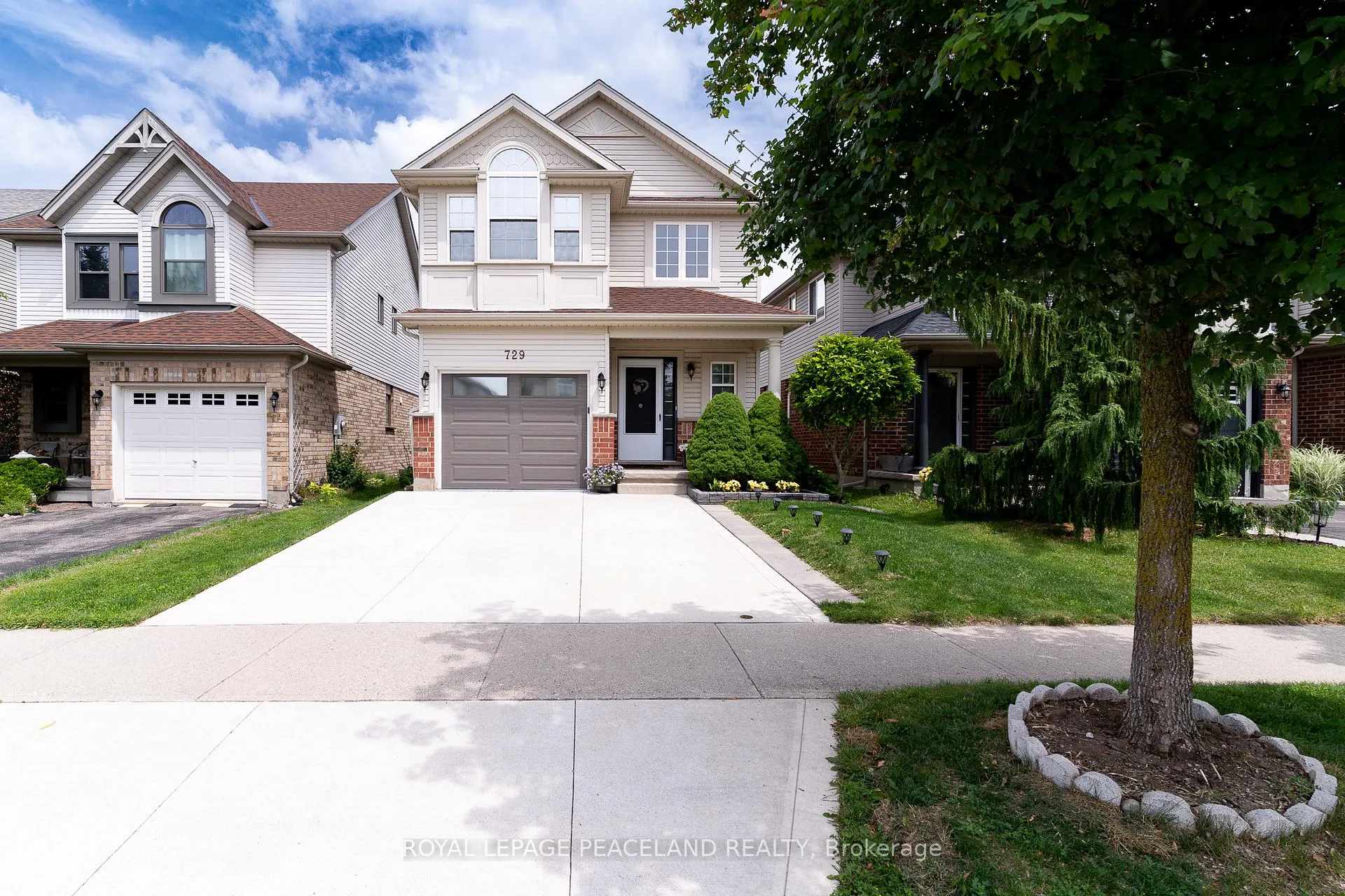 Photo 2 of 729 Grand Banks Drive, Waterloo, Eastbridge — HOMEH