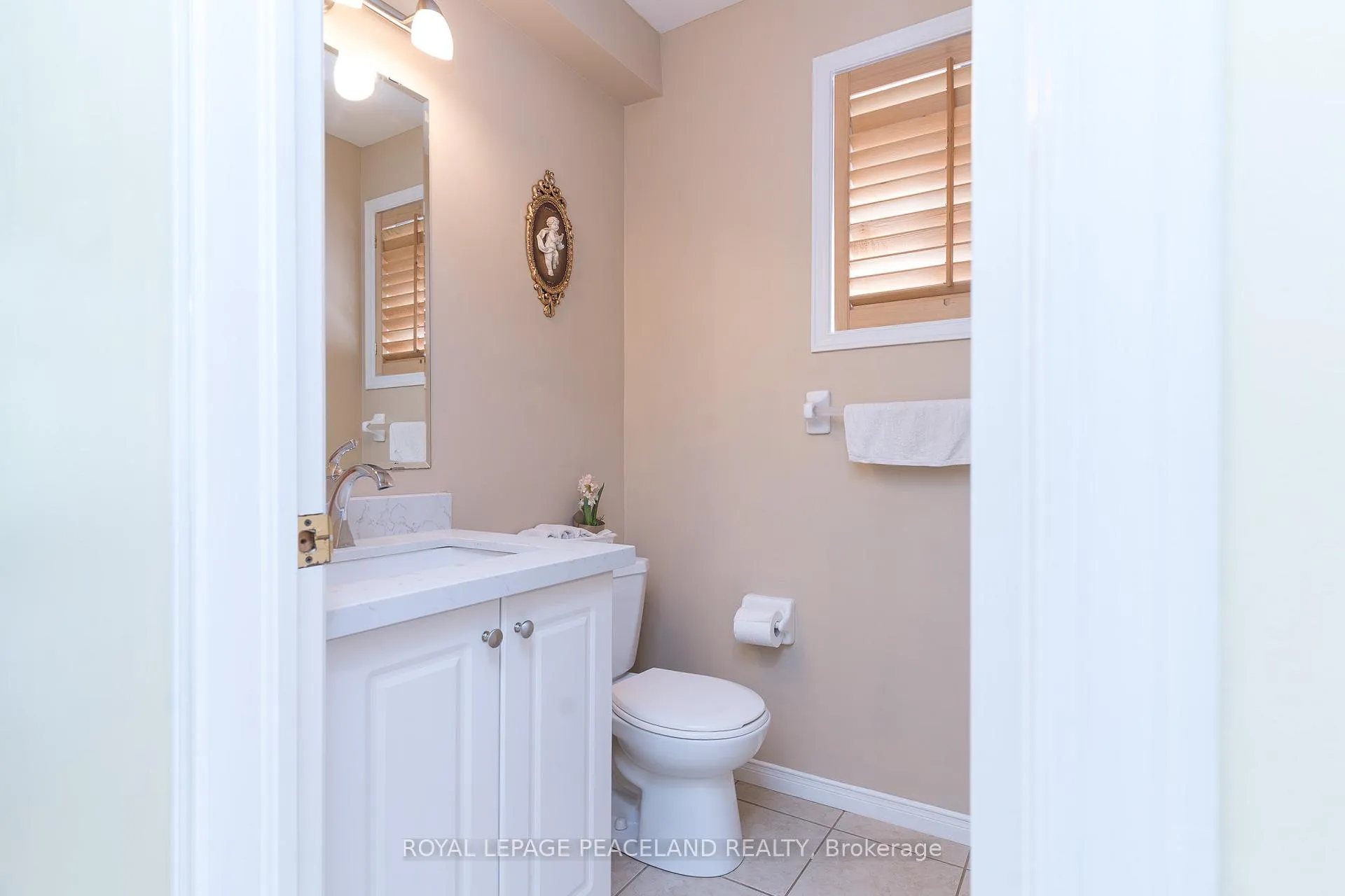 Photo 7 of 729 Grand Banks Drive, Waterloo, Eastbridge — HOMEH