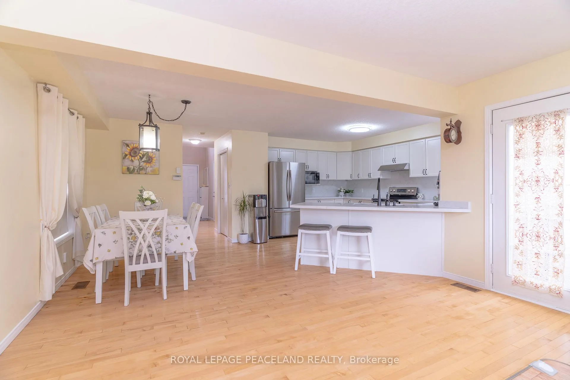 Photo 12 of 729 Grand Banks Drive, Waterloo, Eastbridge — HOMEH